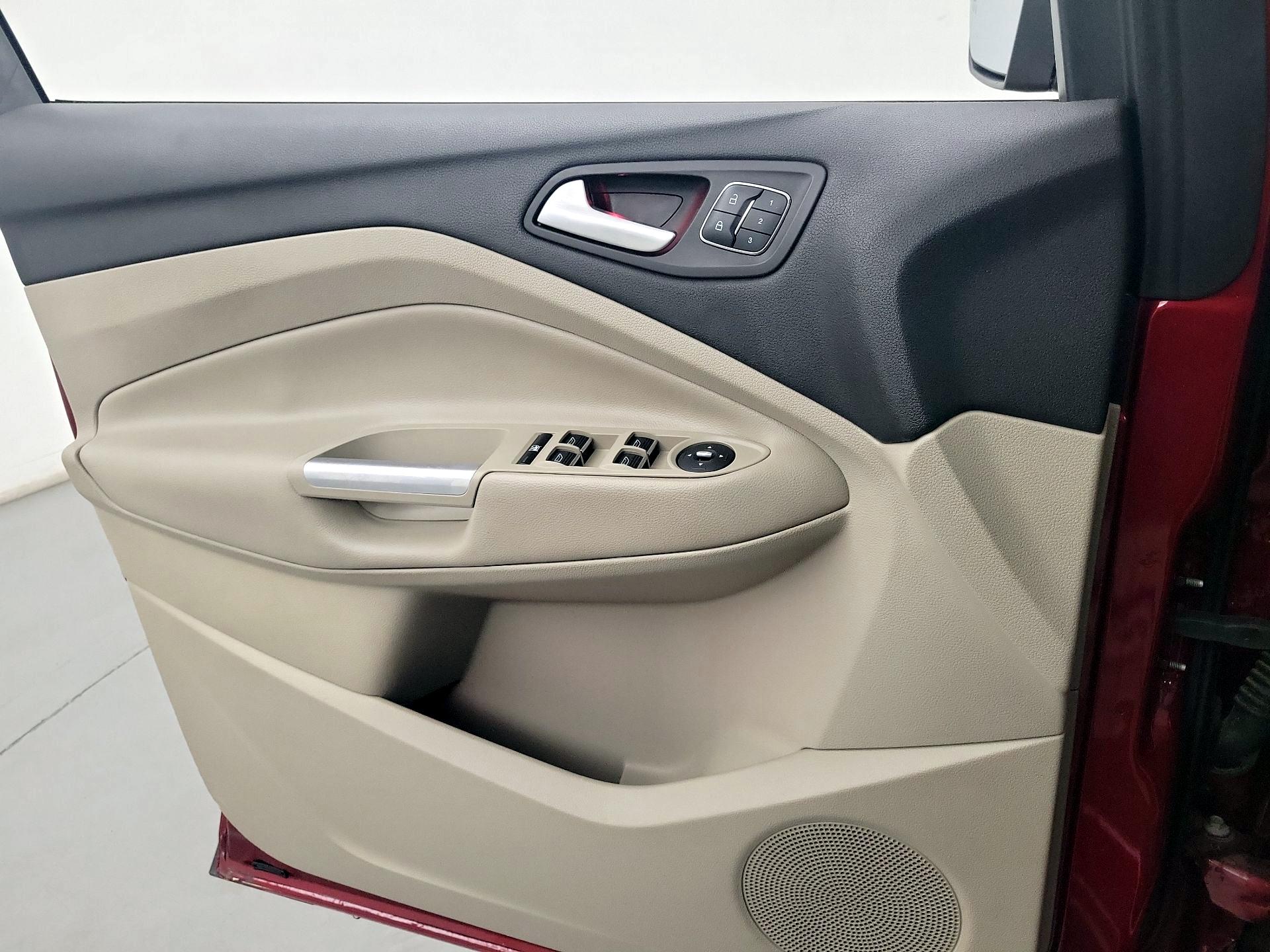 Thumbnail: 2014 Ford Escape - 10