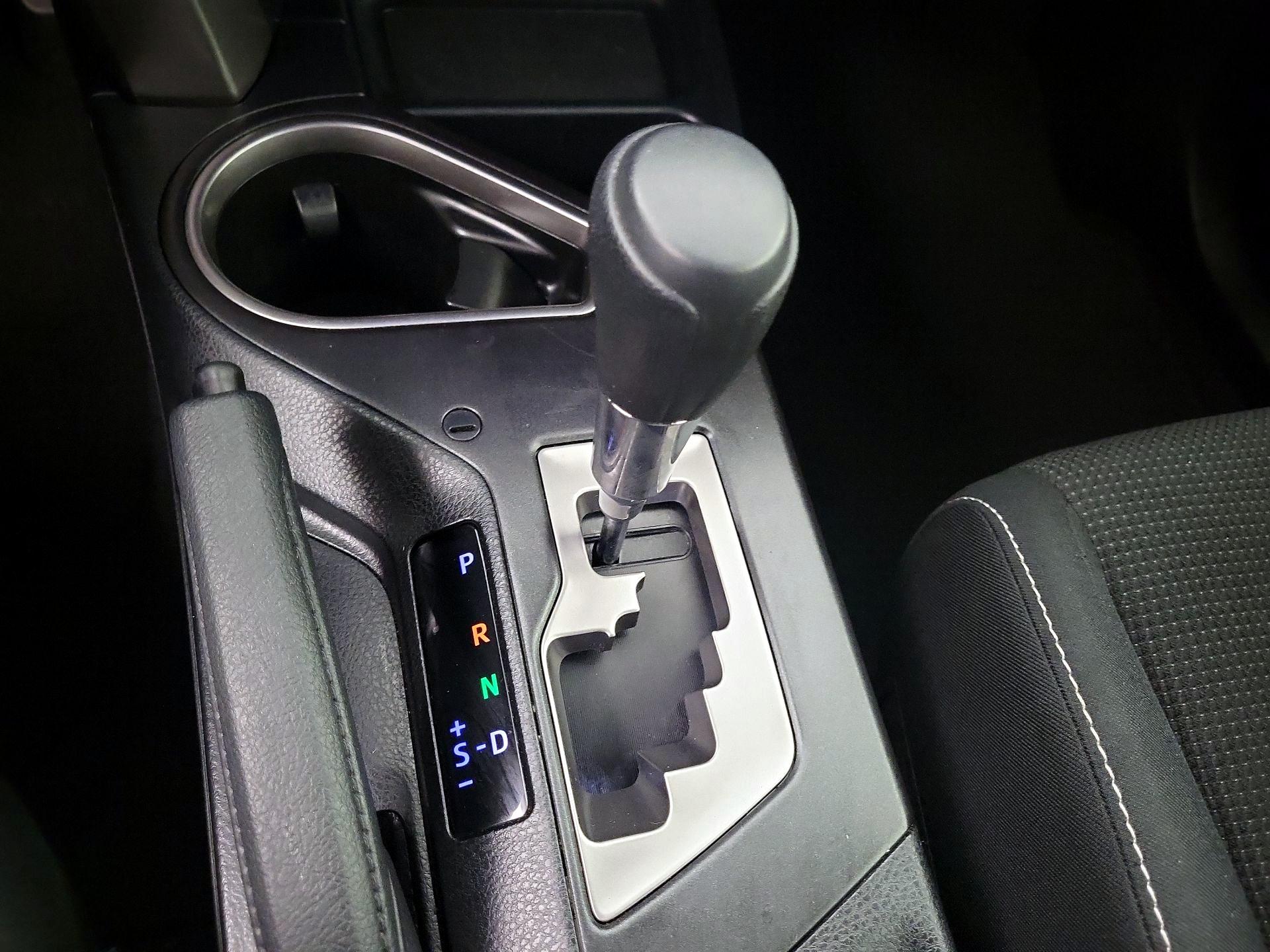 Thumbnail: 2018 Toyota RAV4 - 14