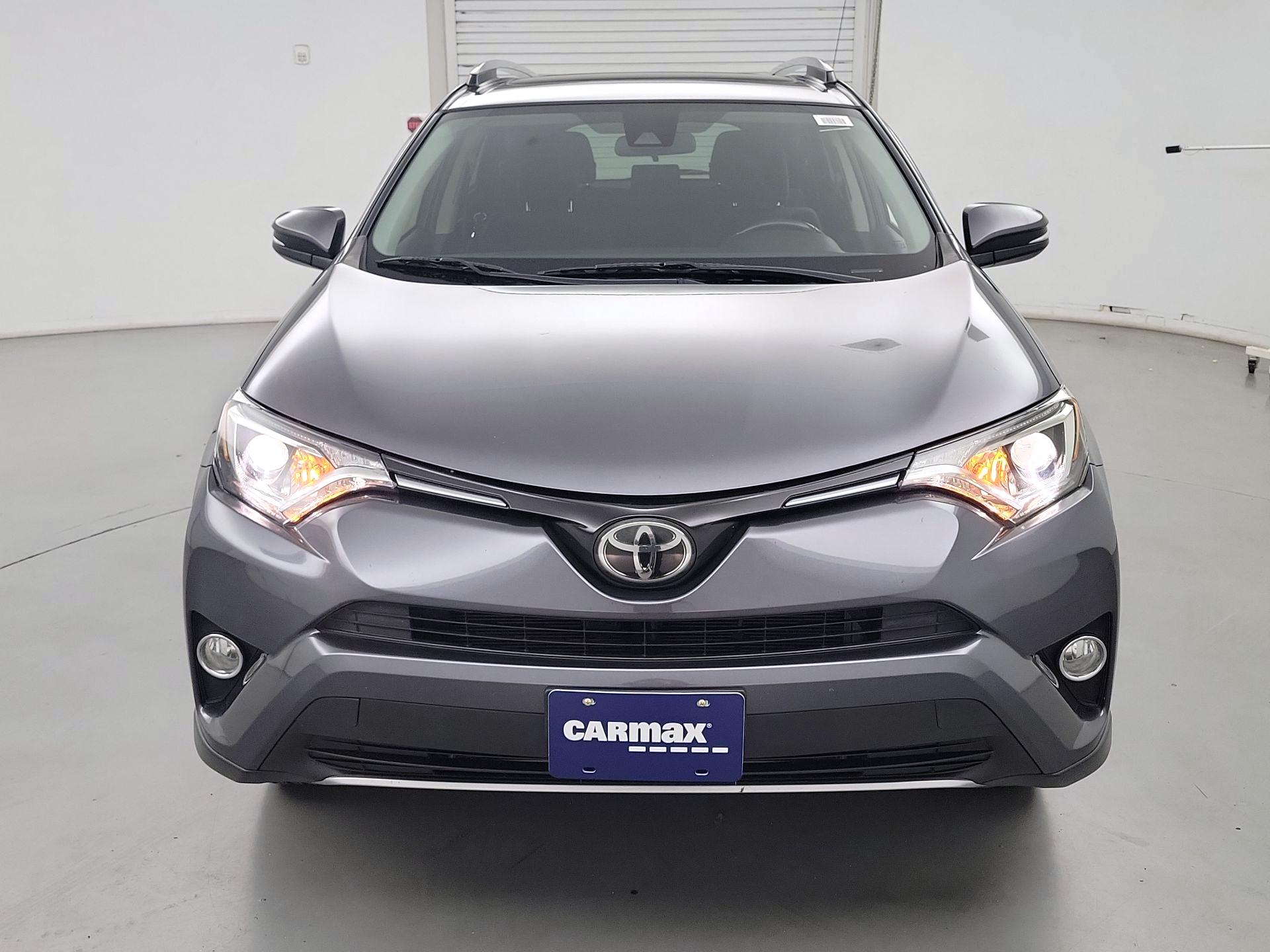 Thumbnail: 2018 Toyota RAV4 - 2