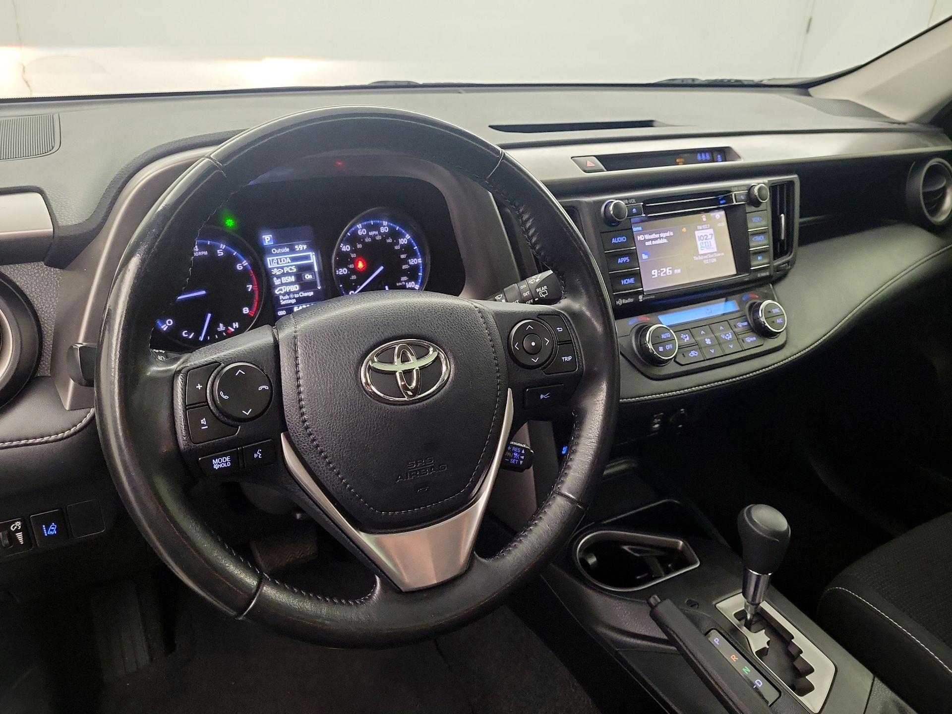 Thumbnail: 2018 Toyota RAV4 - 8