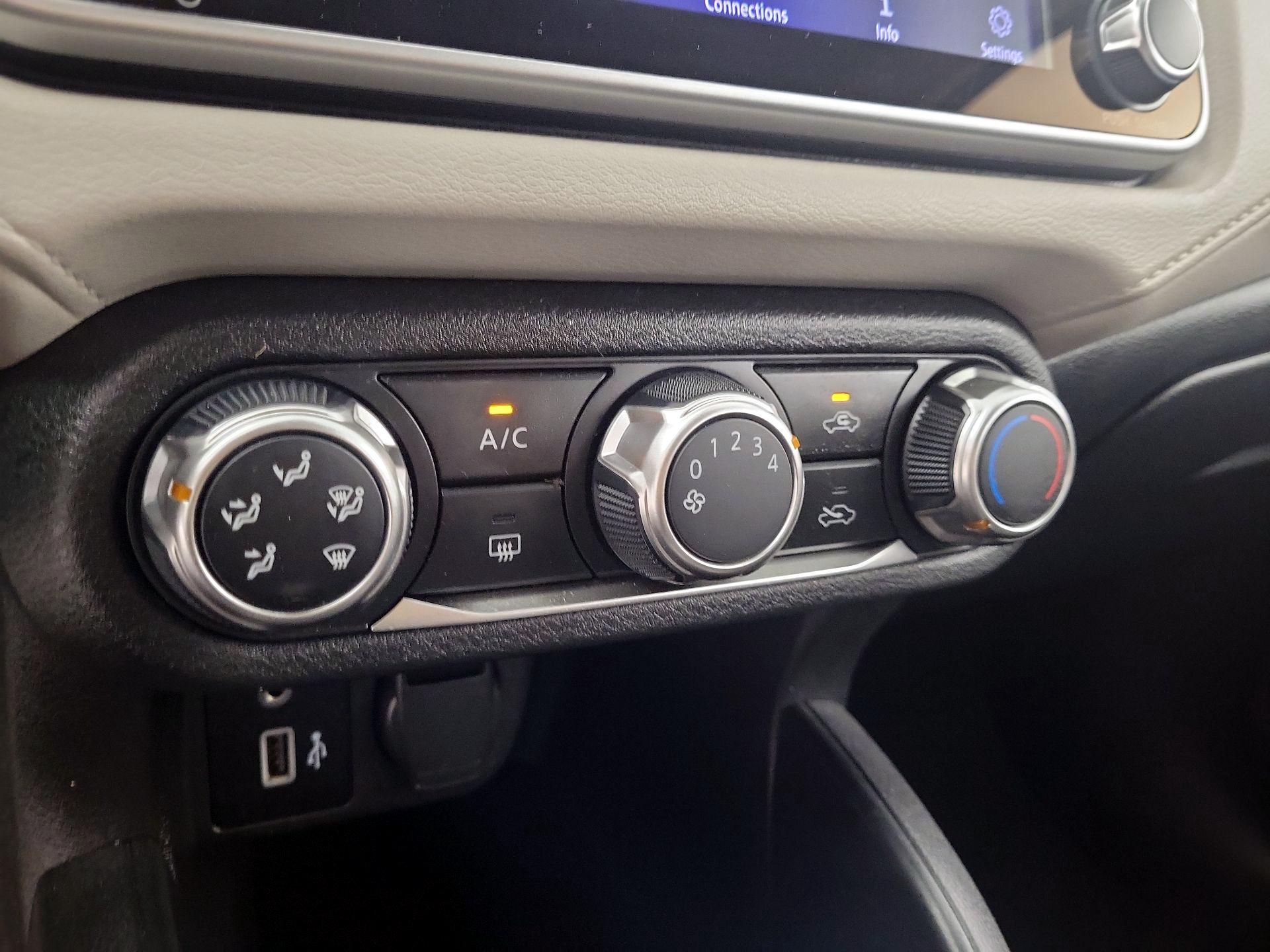Thumbnail: 2021 Nissan Versa - 15