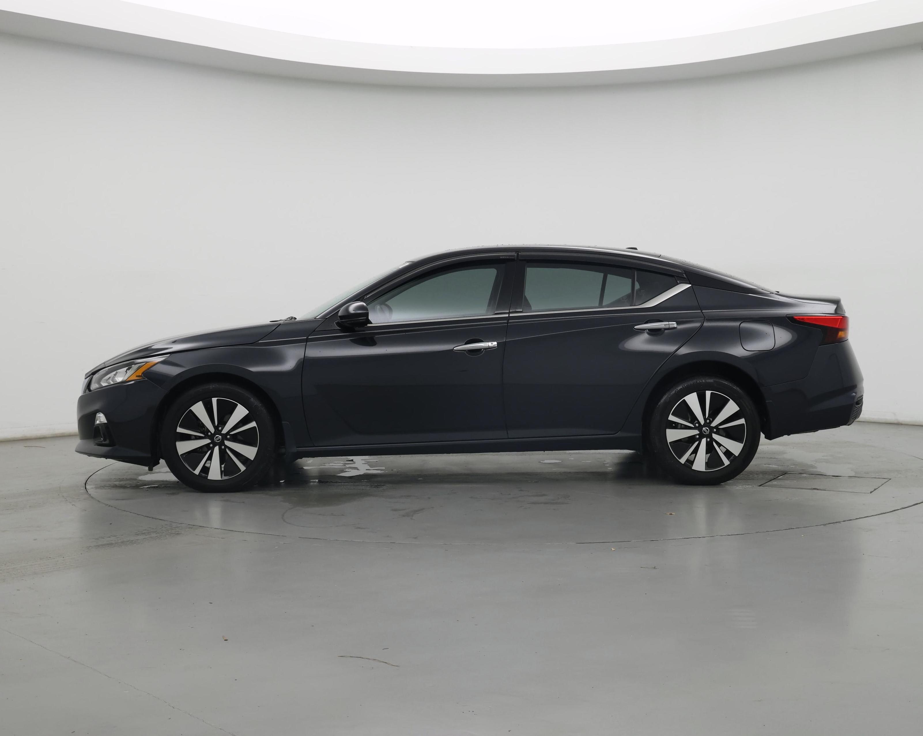 Thumbnail: 2022 Nissan Altima - 3