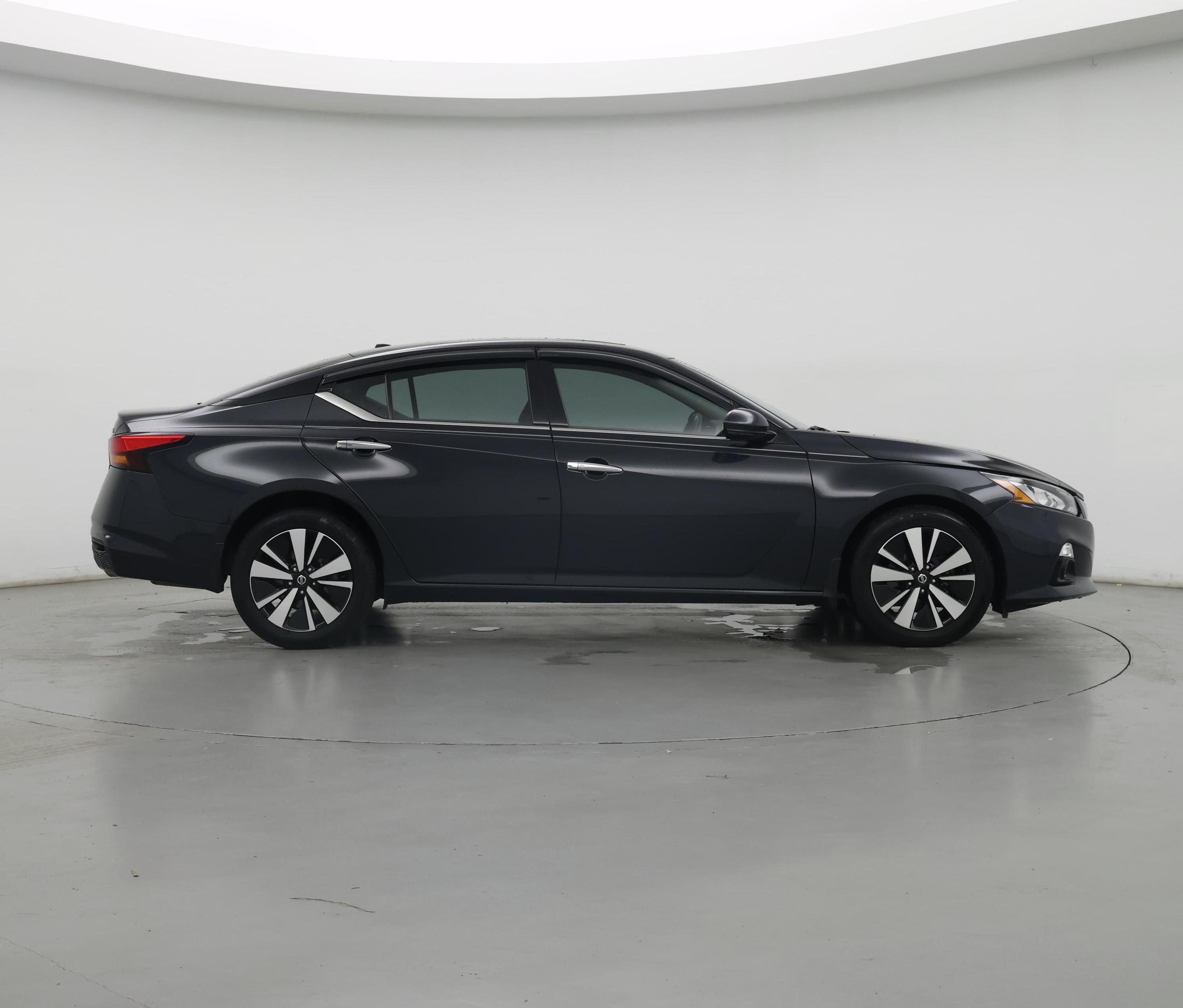 Thumbnail: 2022 Nissan Altima - 7