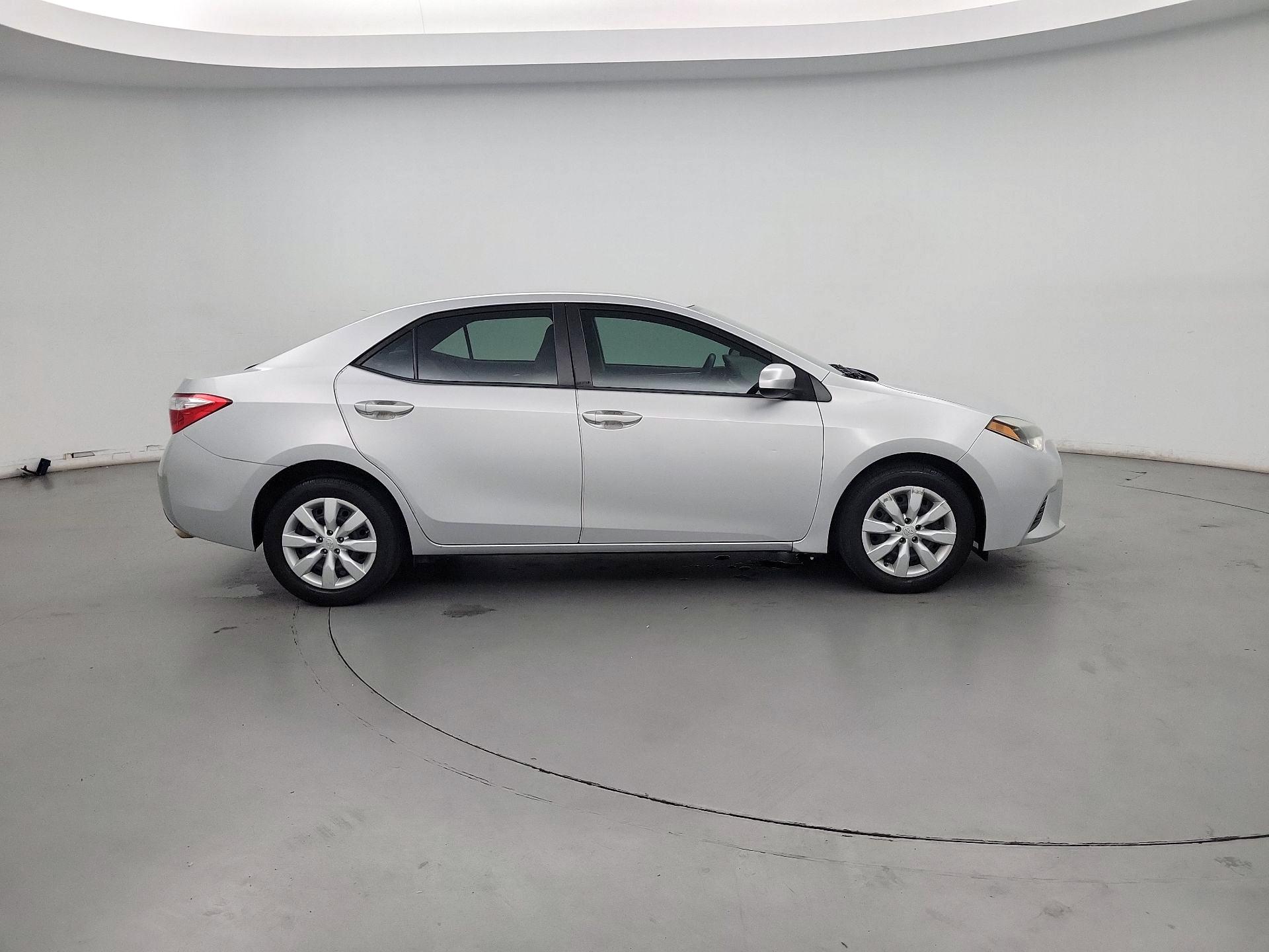 Thumbnail: 2015 Toyota Corolla - 4
