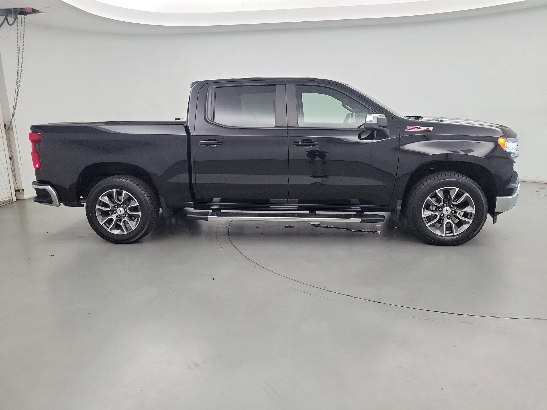 Thumbnail: 2024 Chevrolet Silverado 1500 - 4