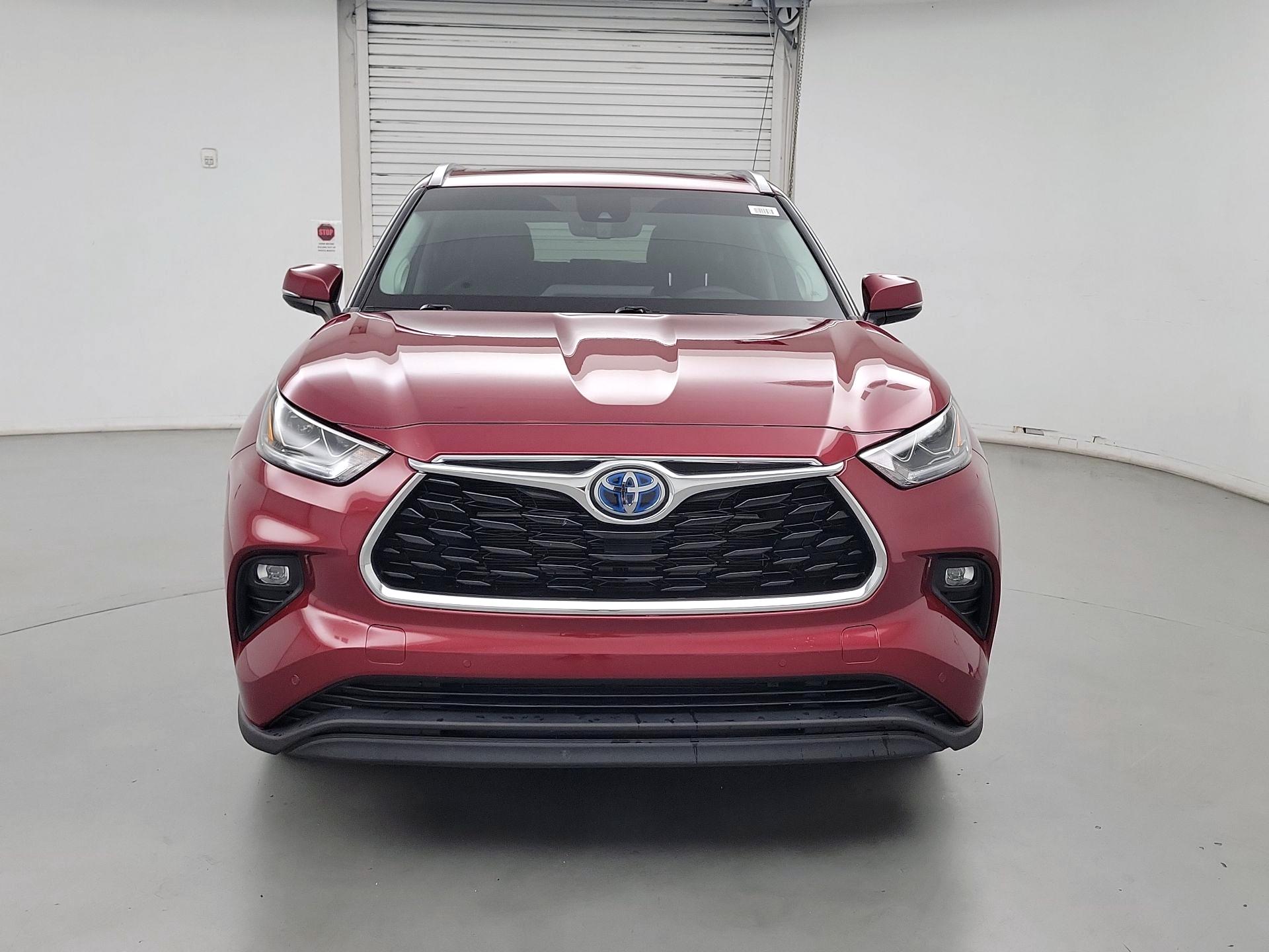 Thumbnail: 2023 Toyota Highlander - 2