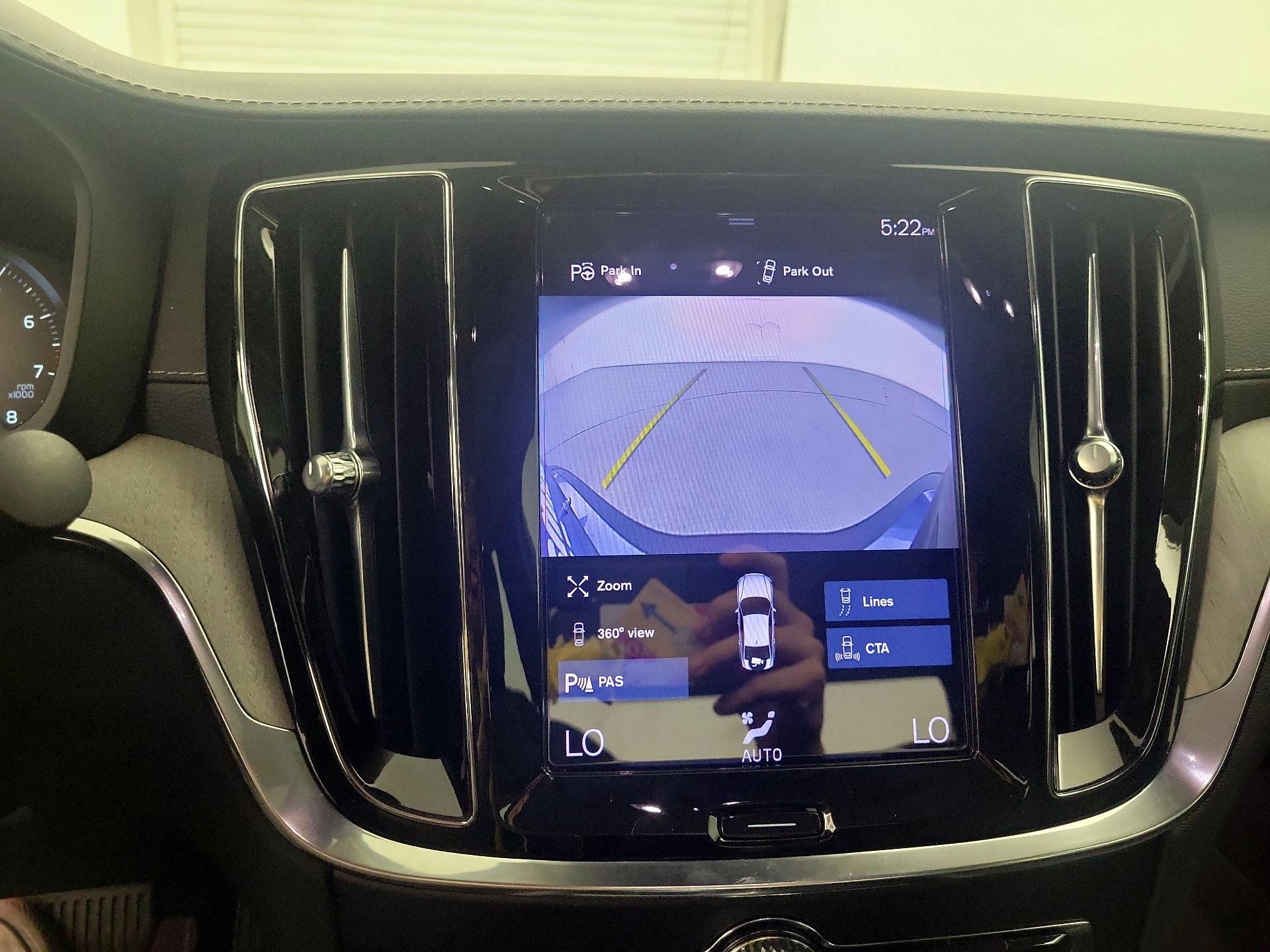 Thumbnail: 2022 Volvo S60 - 12