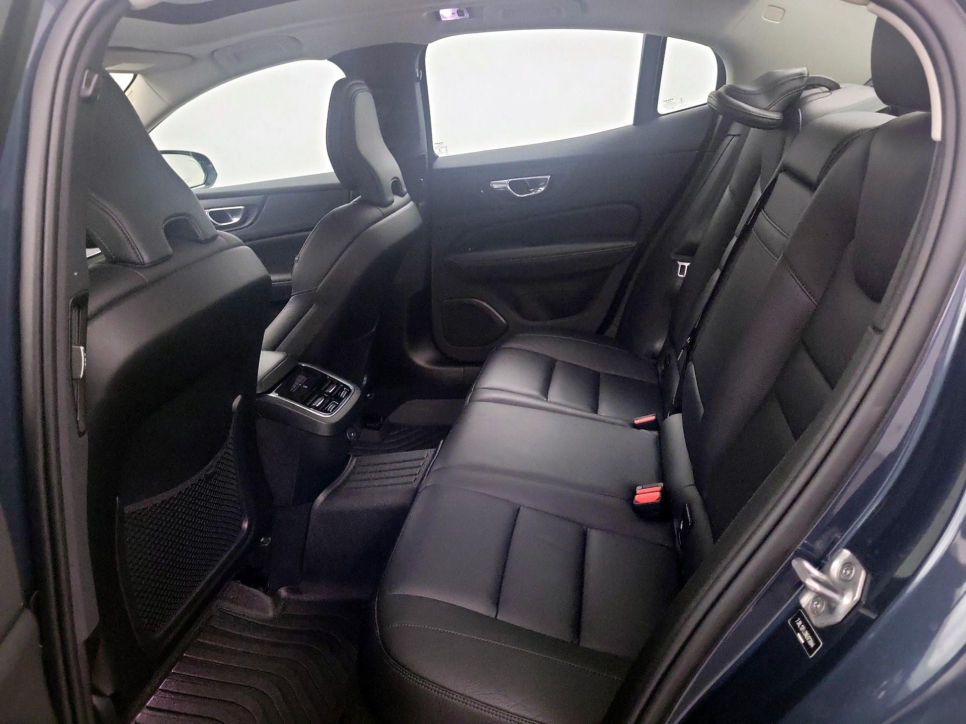 Thumbnail: 2022 Volvo S60 - 18