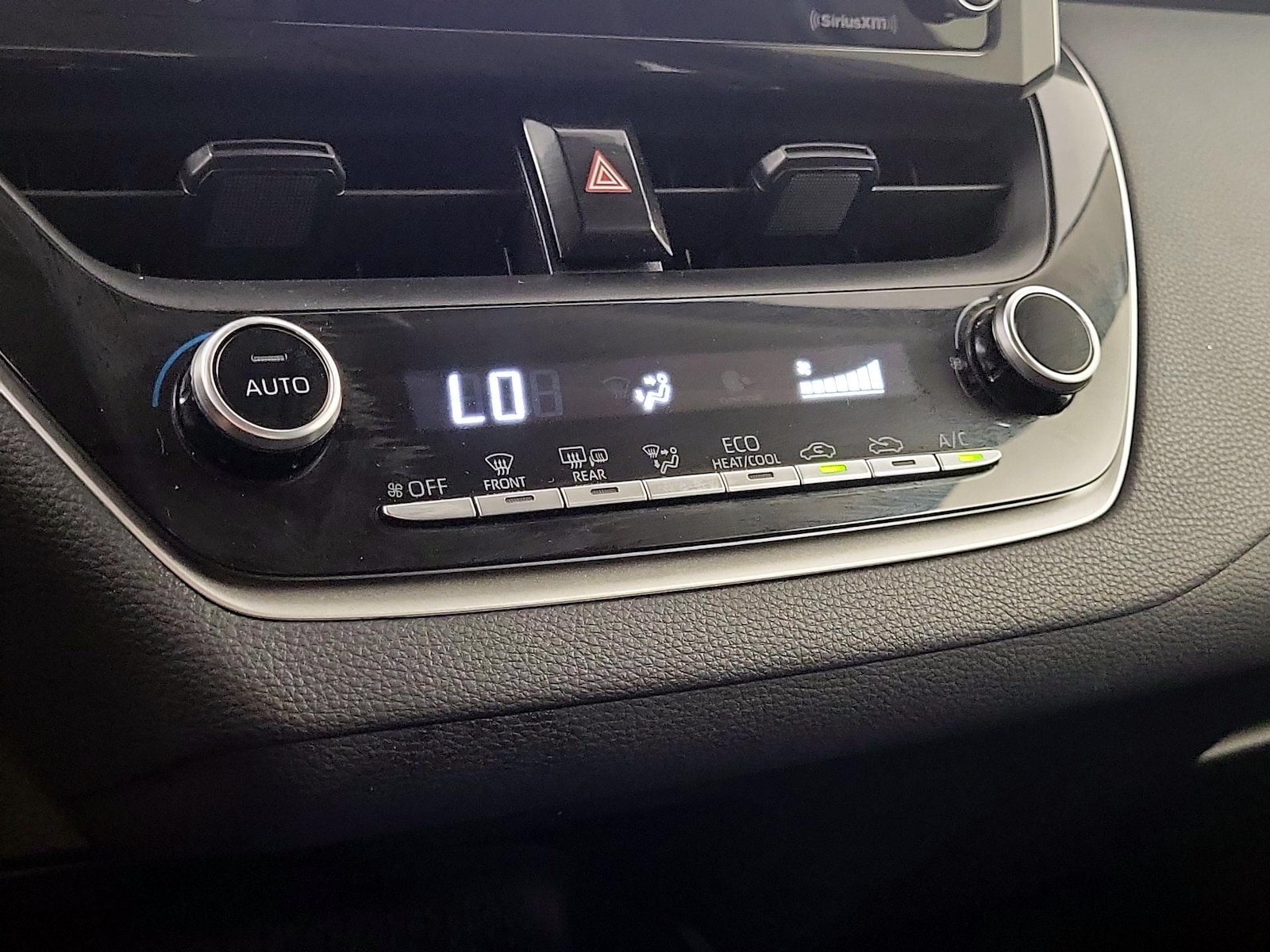 2021 Toyota Corolla LE - Photo 15