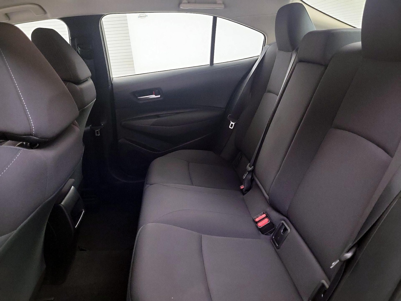 2021 Toyota Corolla LE - Photo 17
