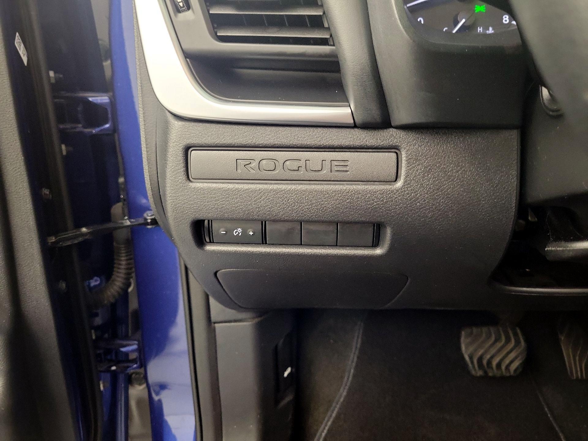 Thumbnail: 2021 Nissan Rogue - 11