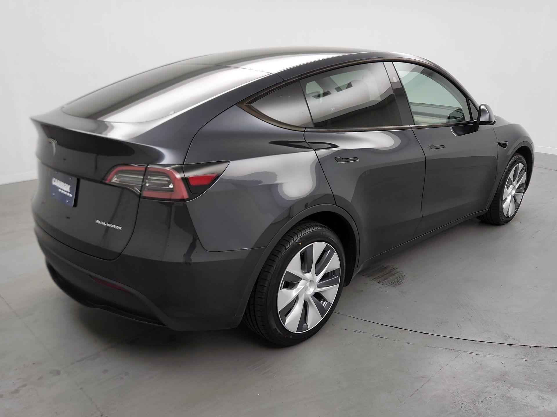 Thumbnail: 2024 Tesla Model Y - 5