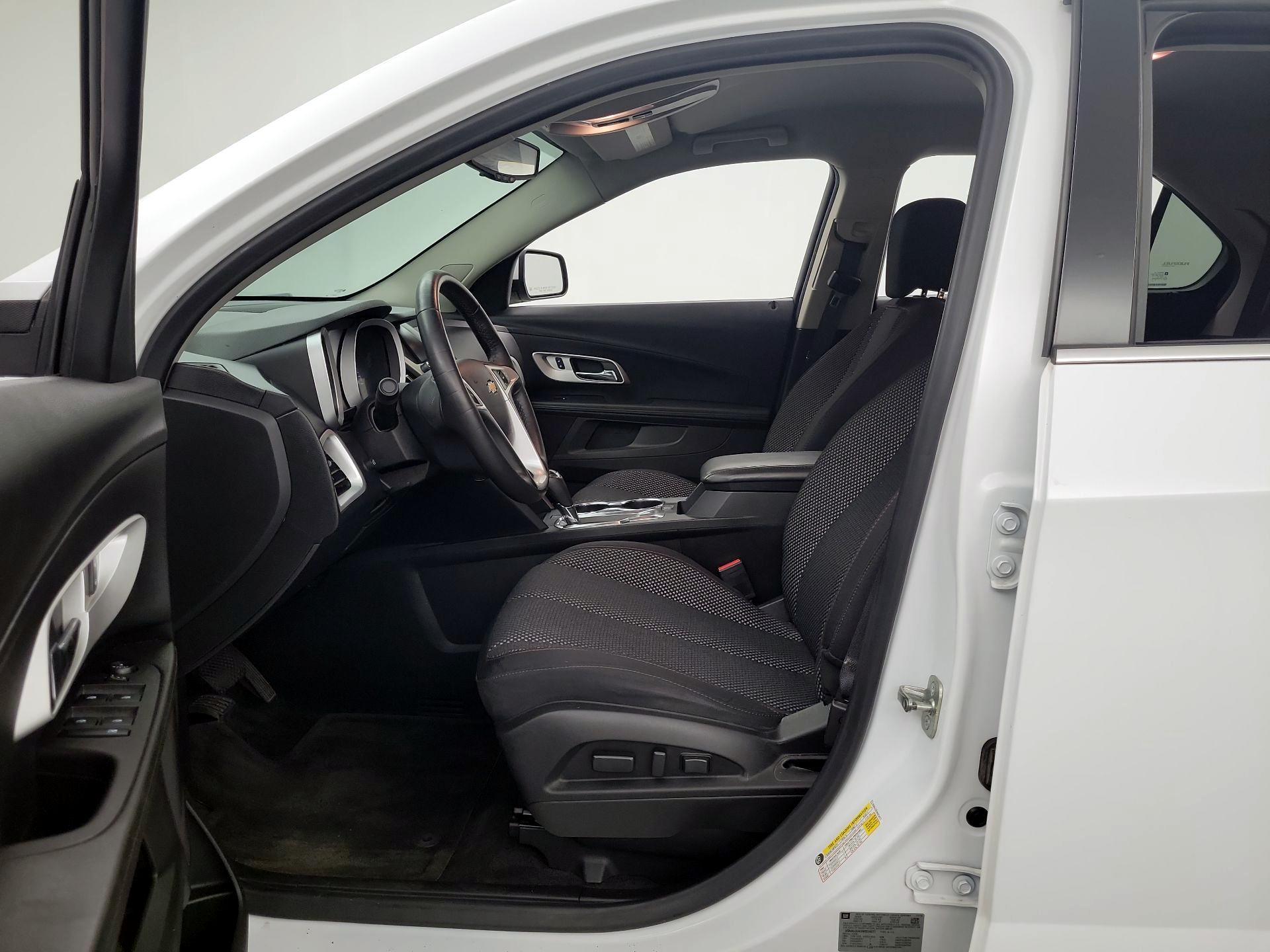Thumbnail: 2017 Chevrolet Equinox - 9