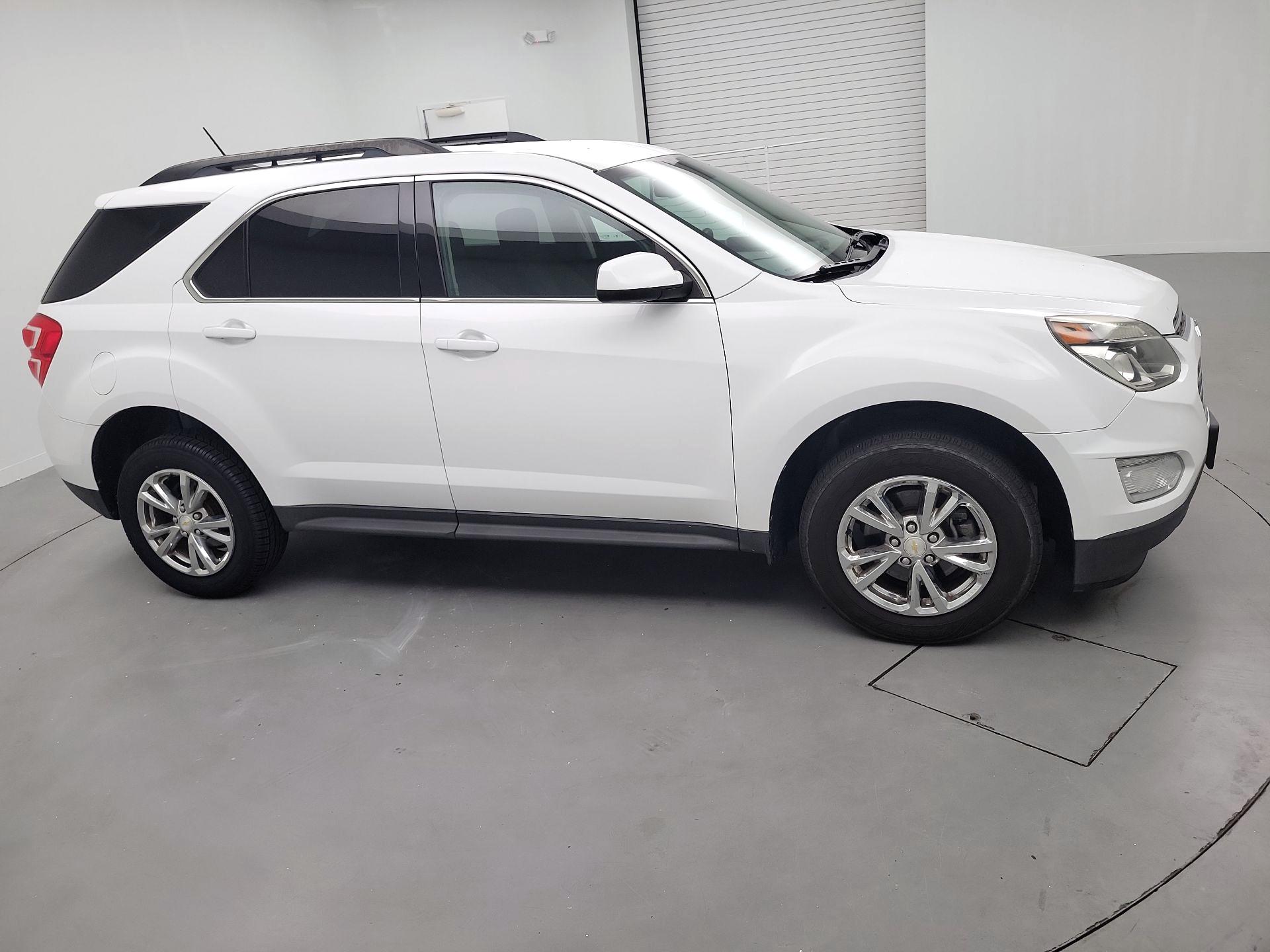 Thumbnail: 2017 Chevrolet Equinox - 4