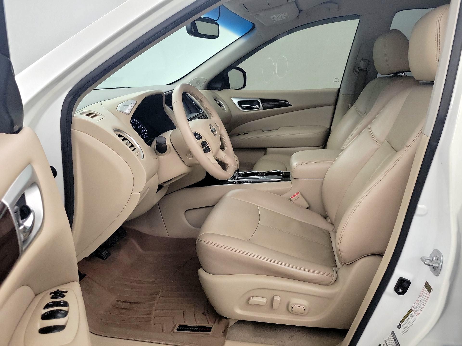 Thumbnail: 2015 Nissan Pathfinder - 11