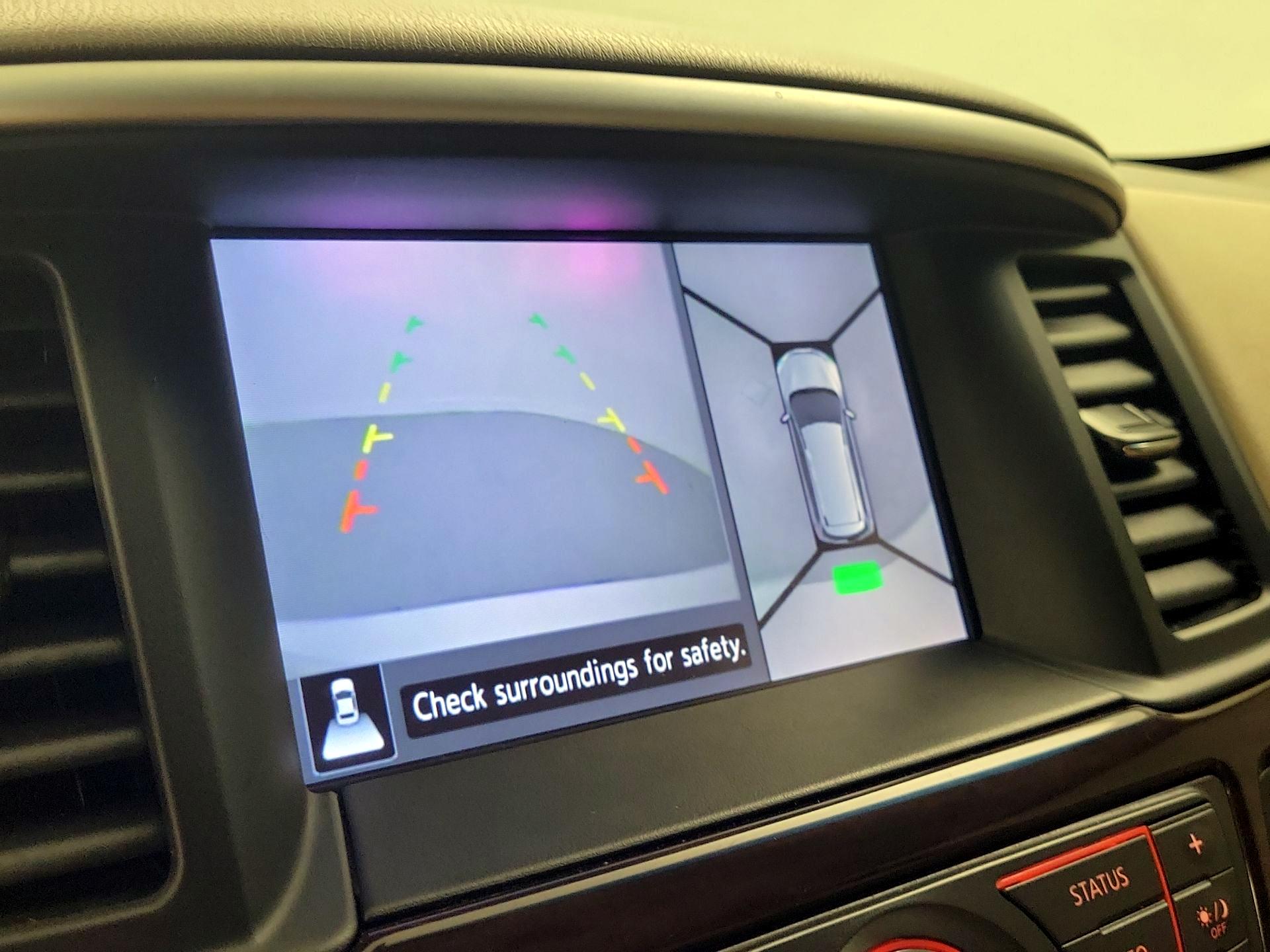 Thumbnail: 2015 Nissan Pathfinder - 14