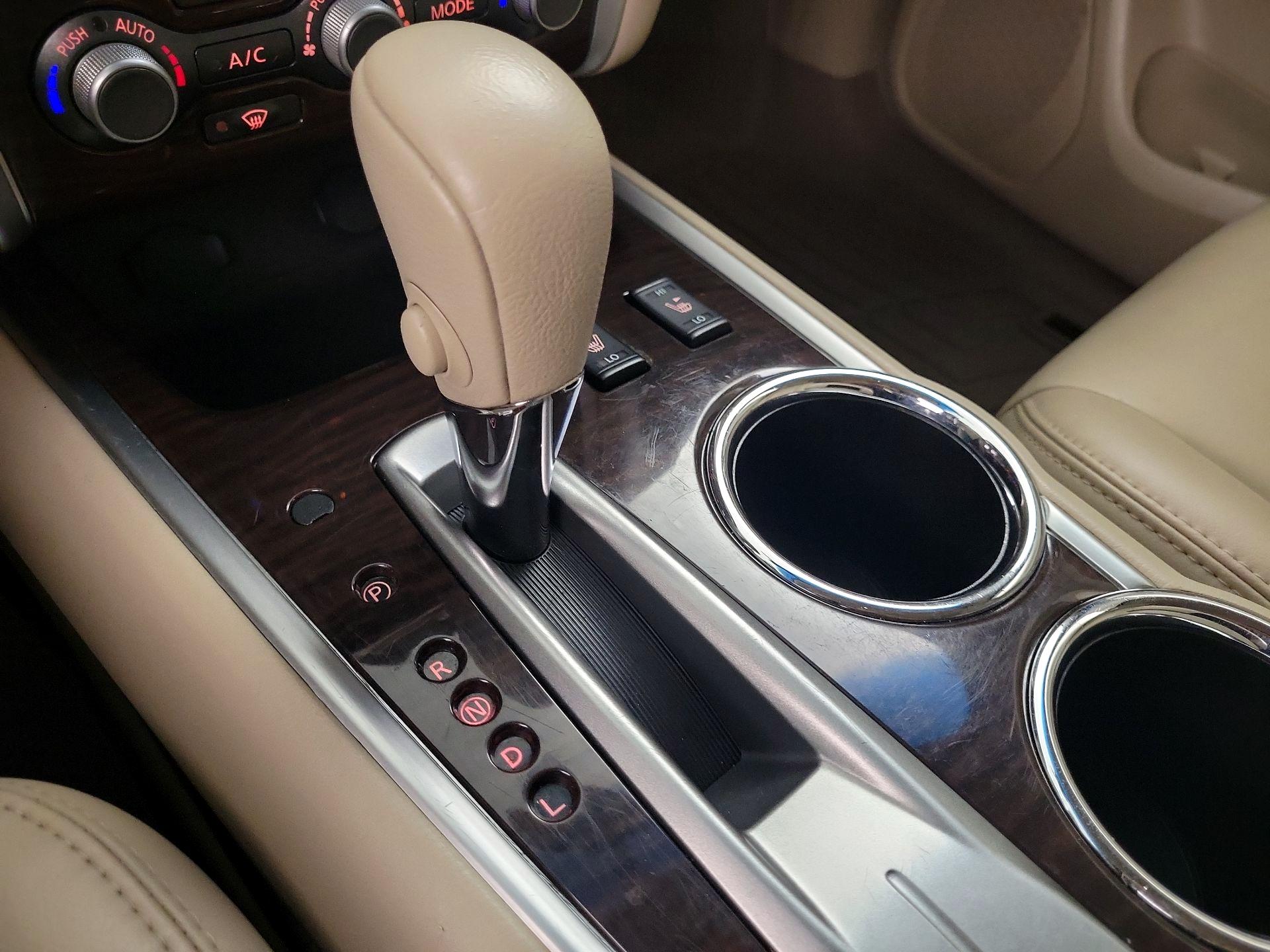 Thumbnail: 2015 Nissan Pathfinder - 17