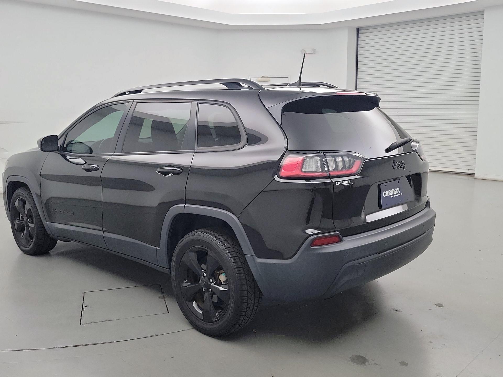 Thumbnail: 2019 Jeep Cherokee - 7