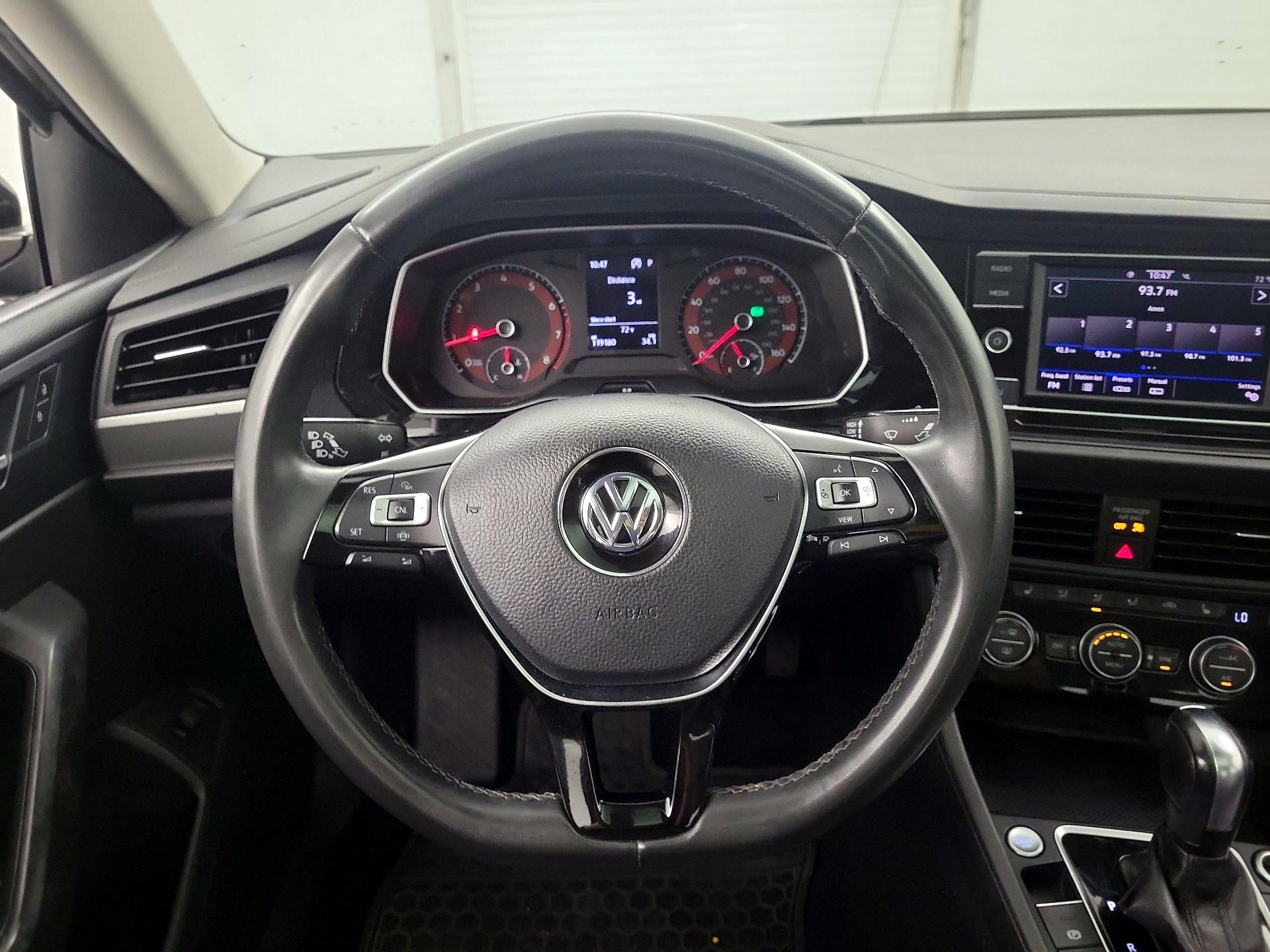 Thumbnail: 2020 Volkswagen Jetta - 10