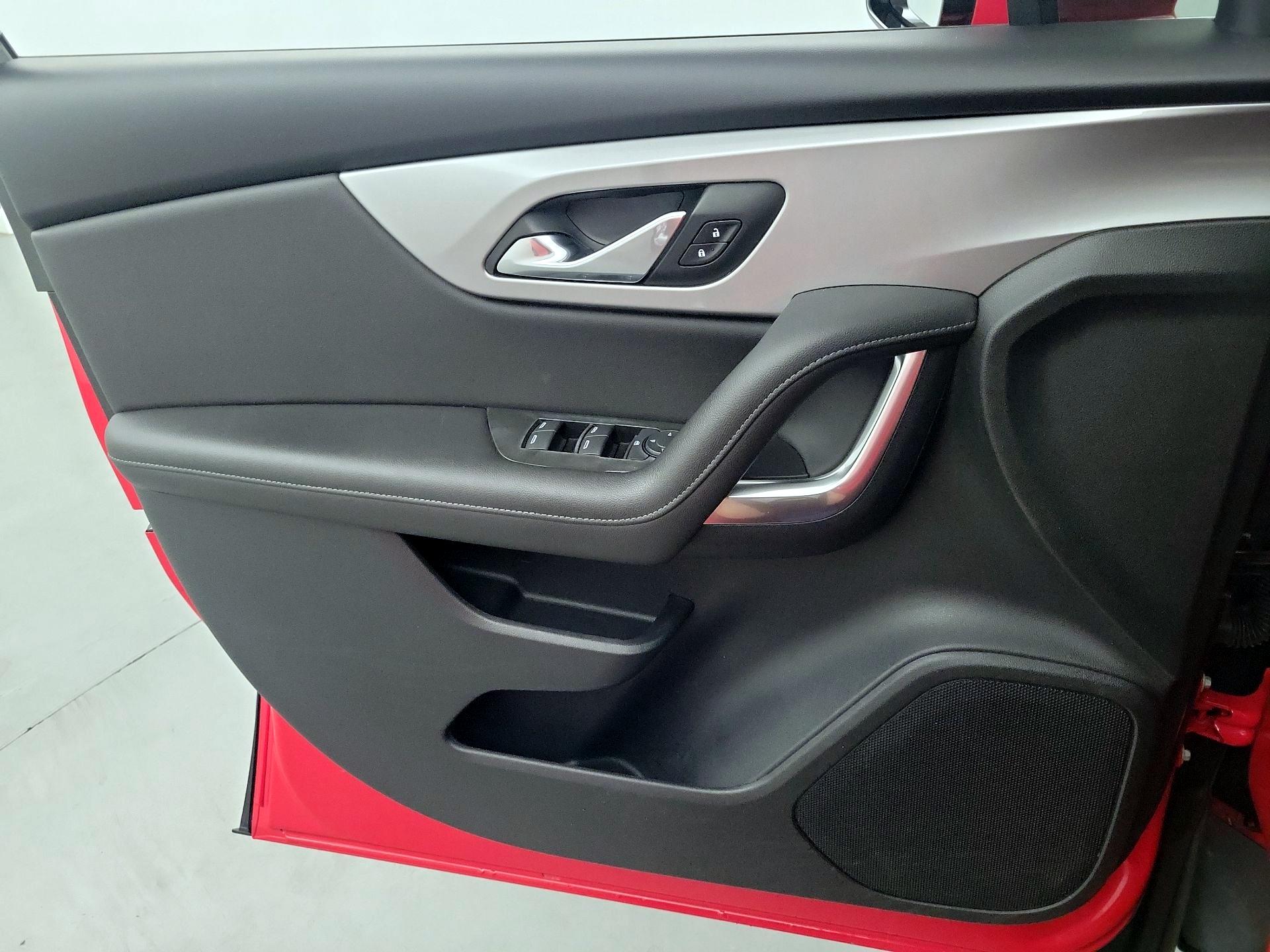 Thumbnail: 2021 Chevrolet Blazer - 12