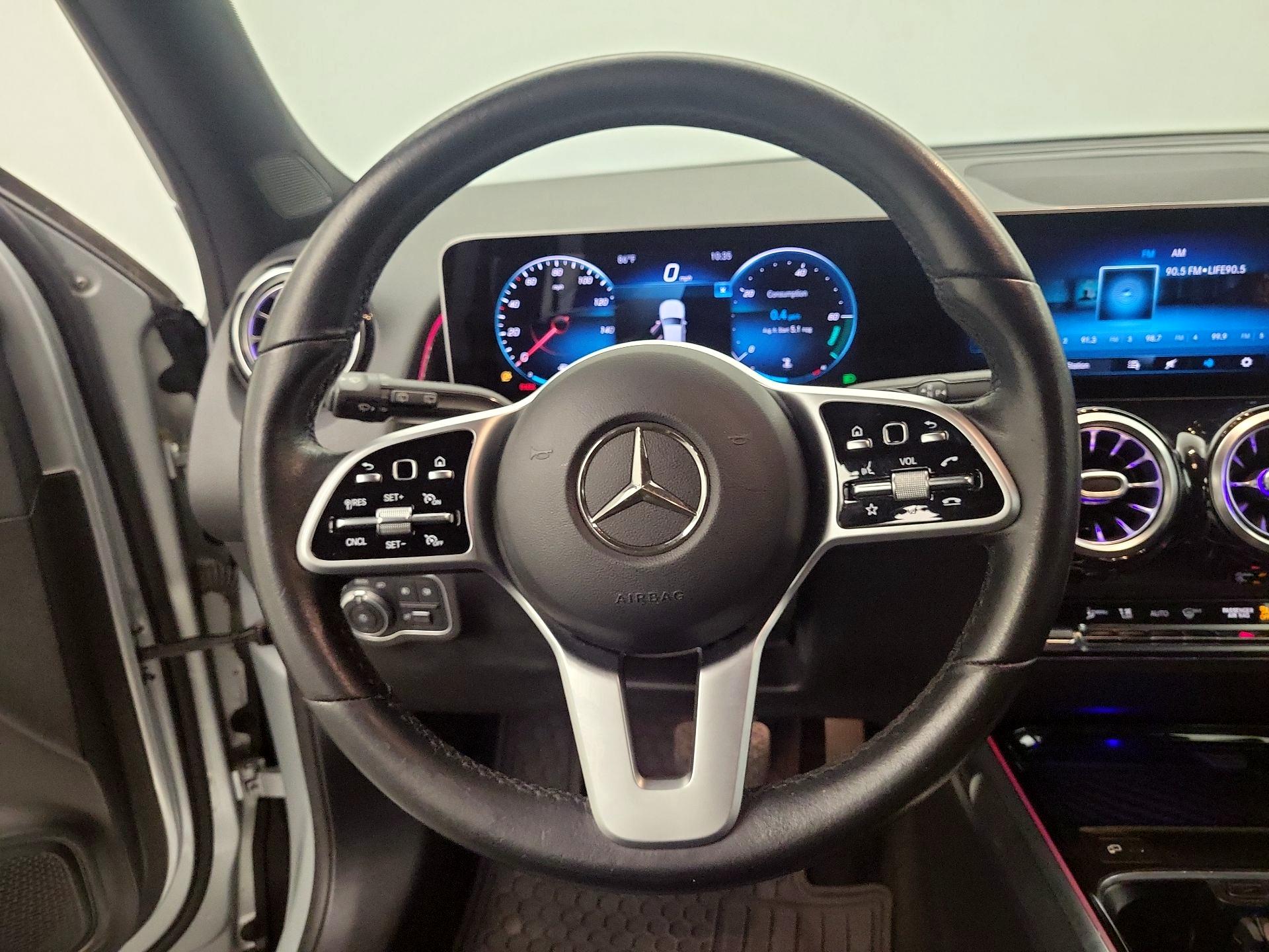 Thumbnail: 2020 Mercedes-Benz GLB - 10
