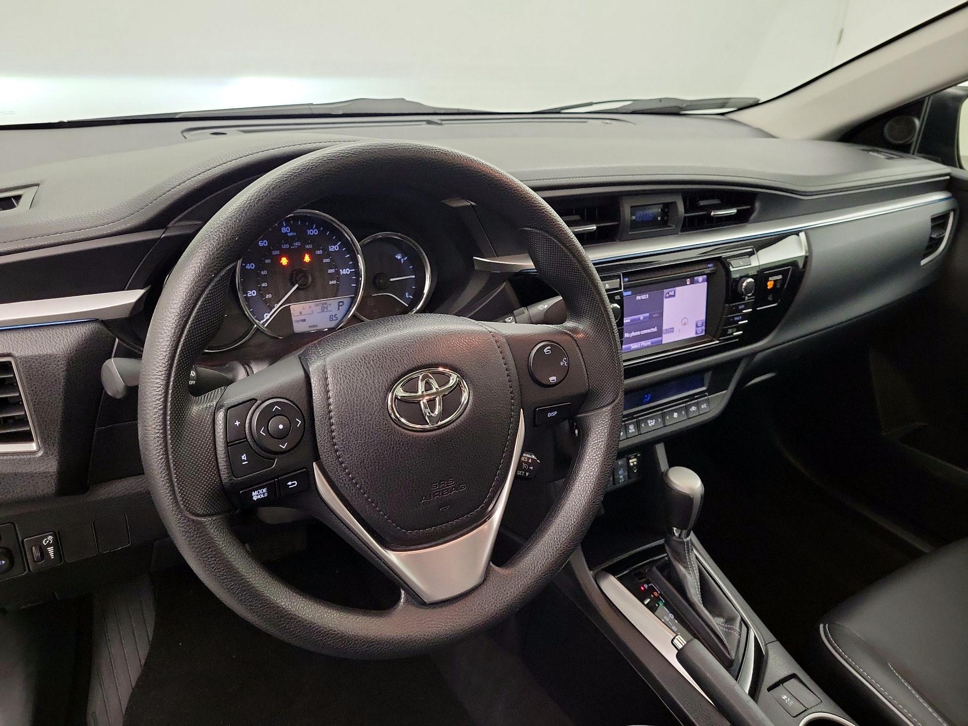 Thumbnail: 2015 Toyota Corolla - 9