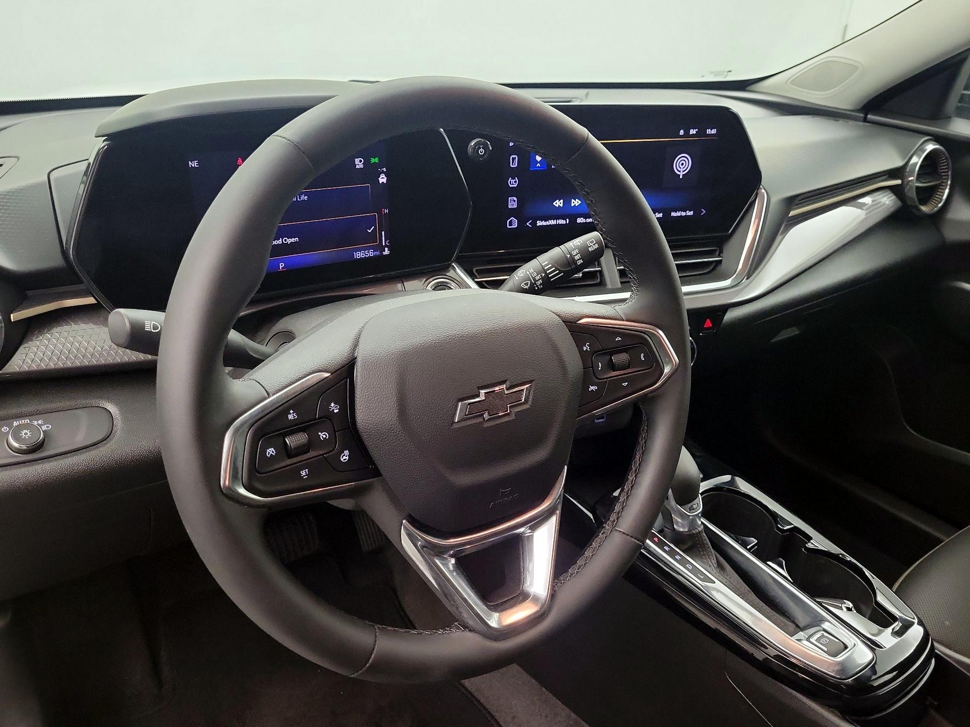 Thumbnail: 2025 Chevrolet Trax - 9