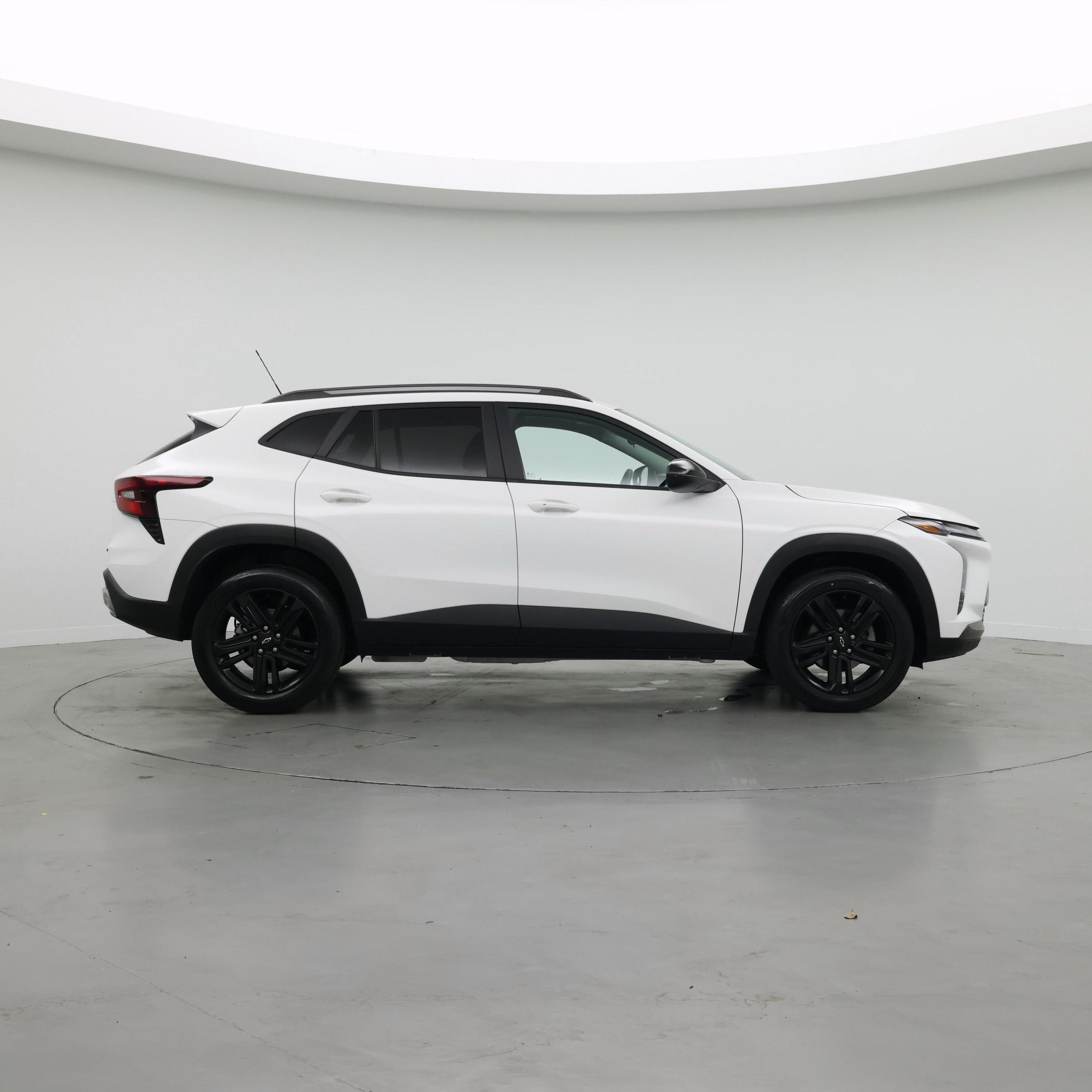 Thumbnail: 2025 Chevrolet Trax - 7
