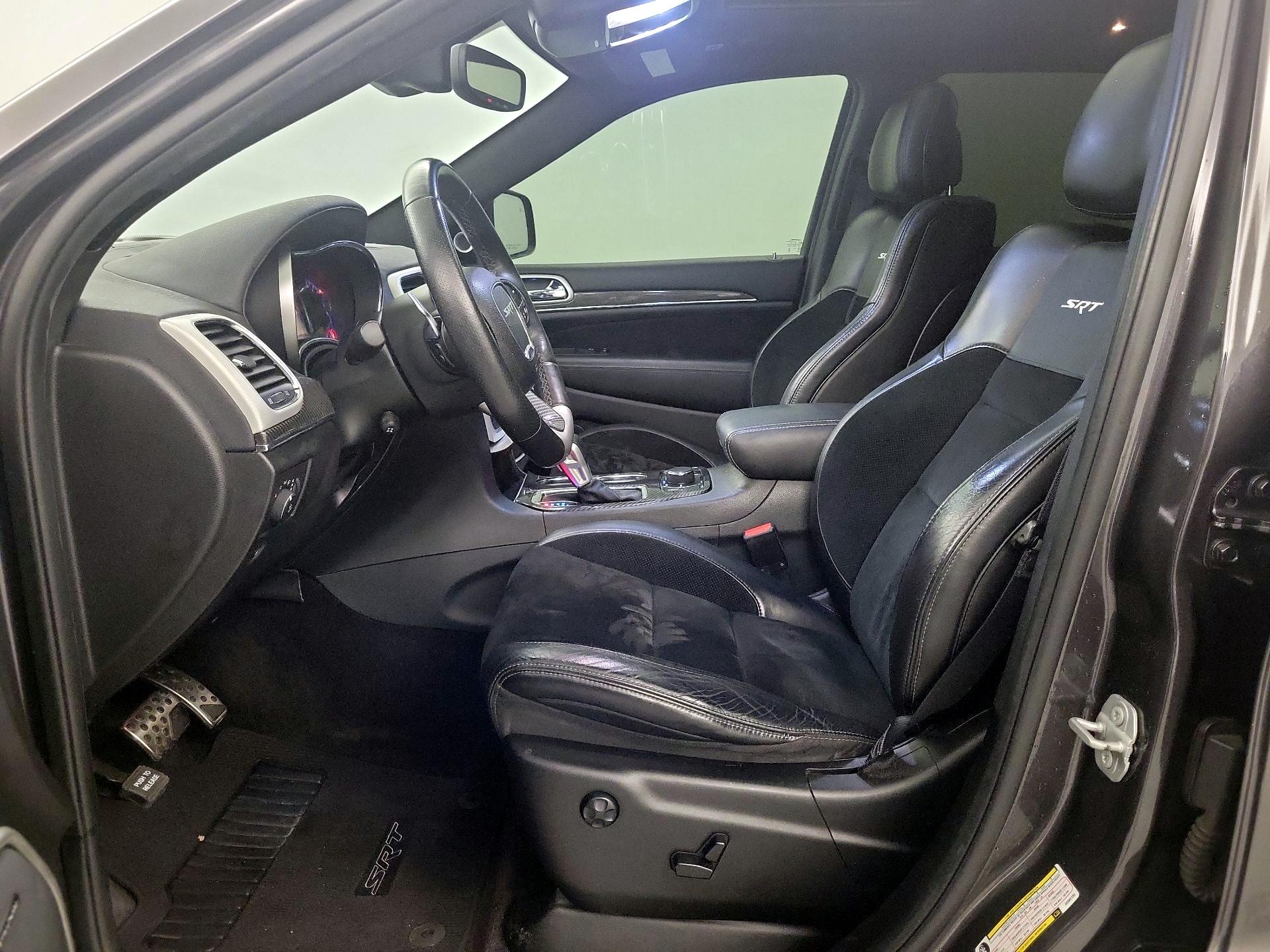 Thumbnail: 2018 Jeep Grand Cherokee - 11