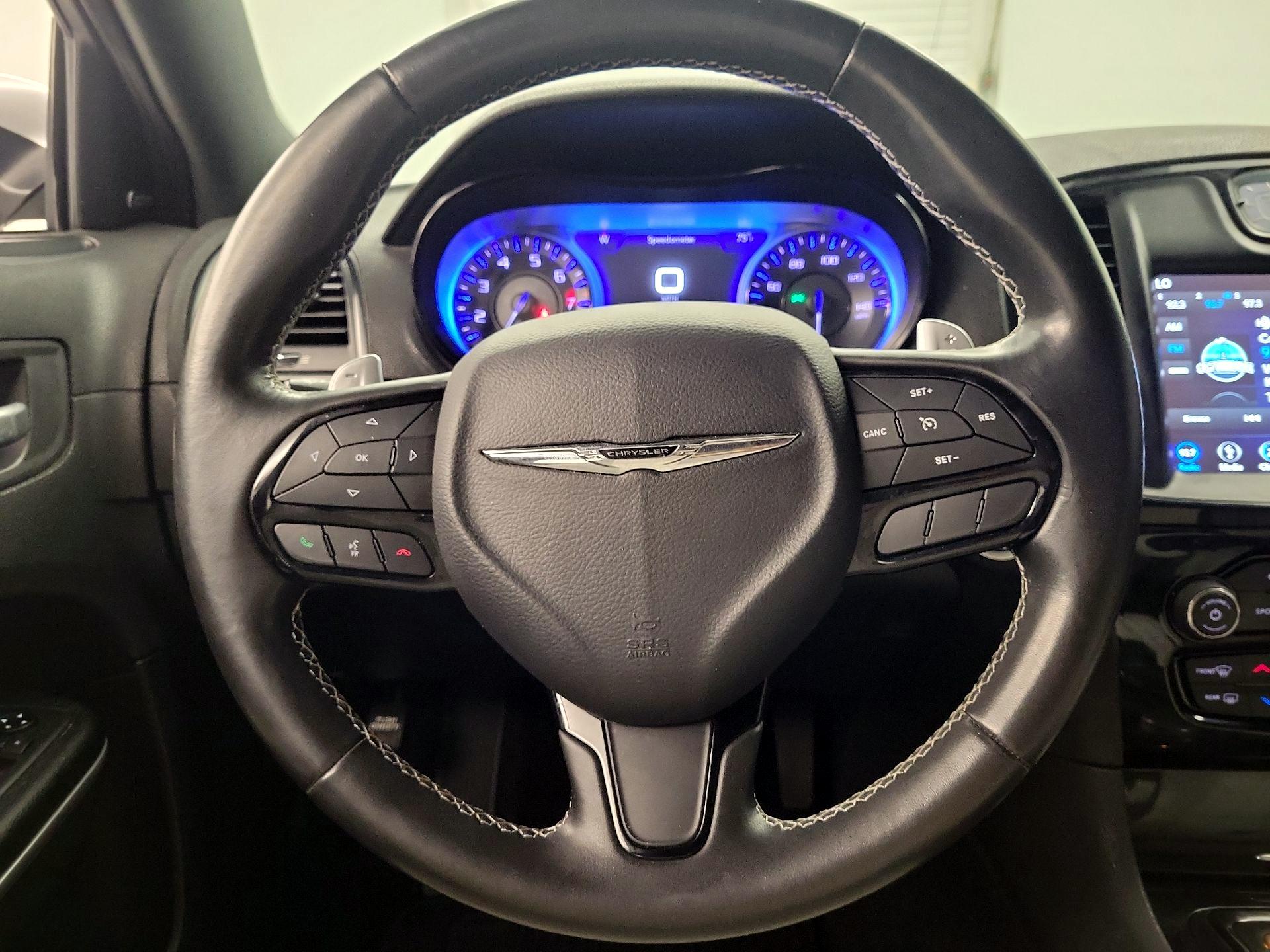Thumbnail: 2019 Chrysler 300 - 10
