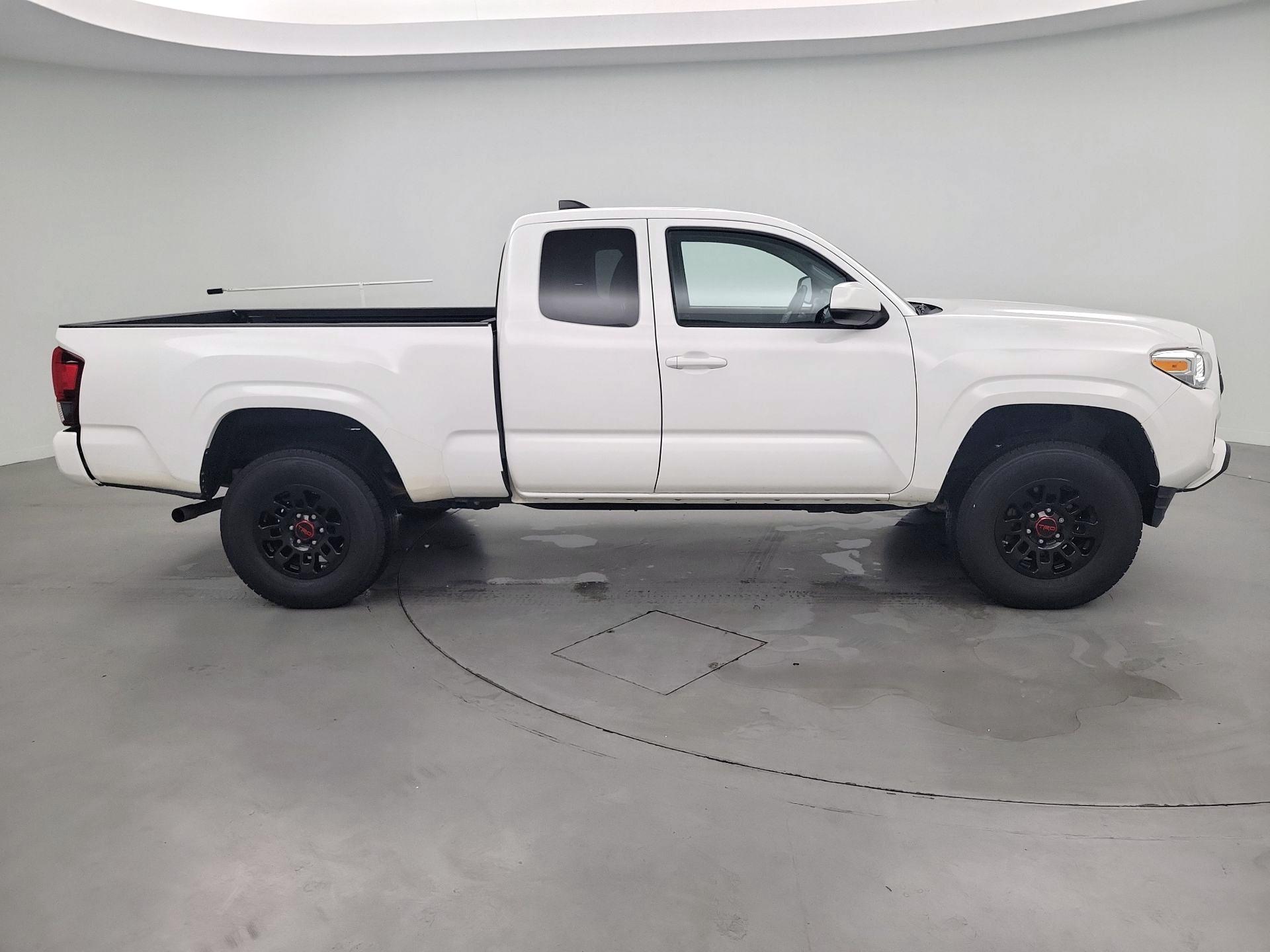 Thumbnail: 2022 Toyota Tacoma - 4