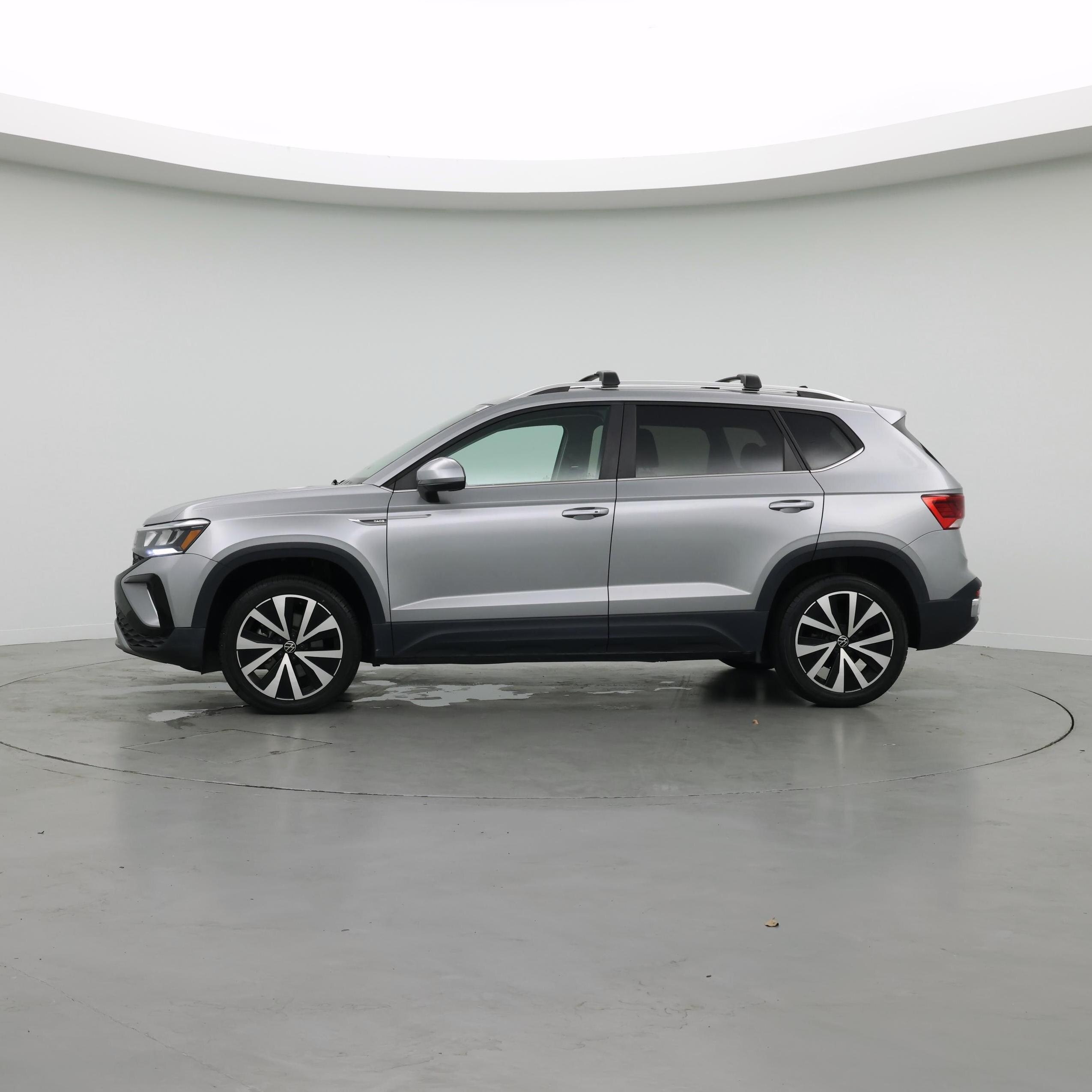 Thumbnail: 2023 Volkswagen Taos - 3