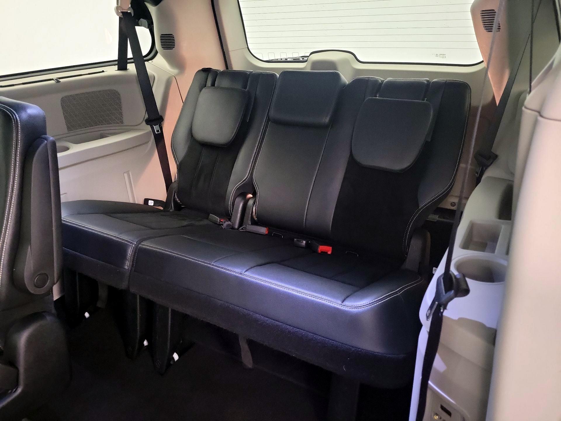 Thumbnail: 2017 Dodge Grand Caravan - 20