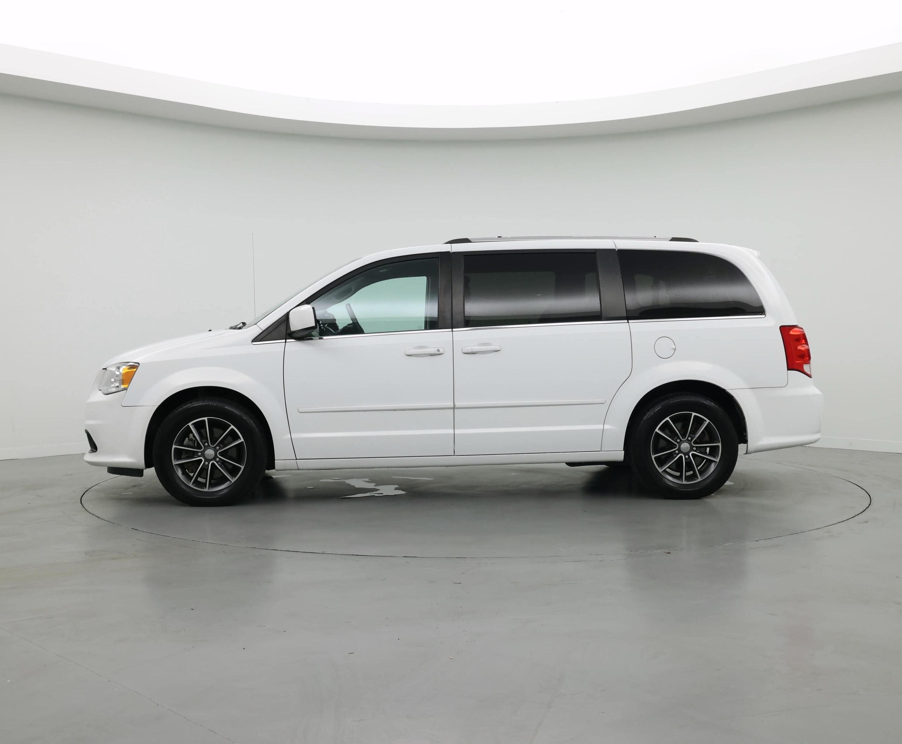 Thumbnail: 2017 Dodge Grand Caravan - 3