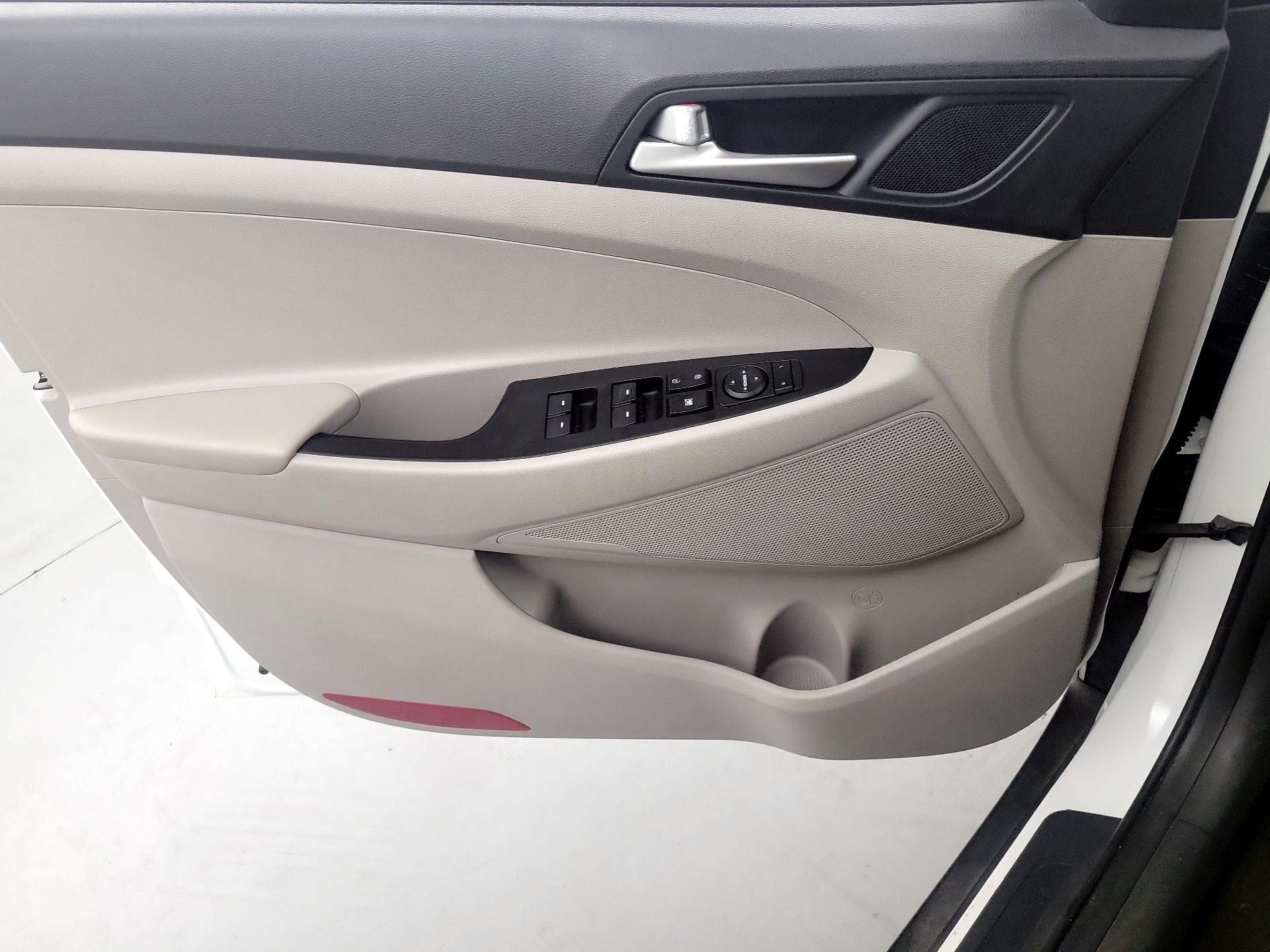Thumbnail: 2020 Hyundai Tucson - 12