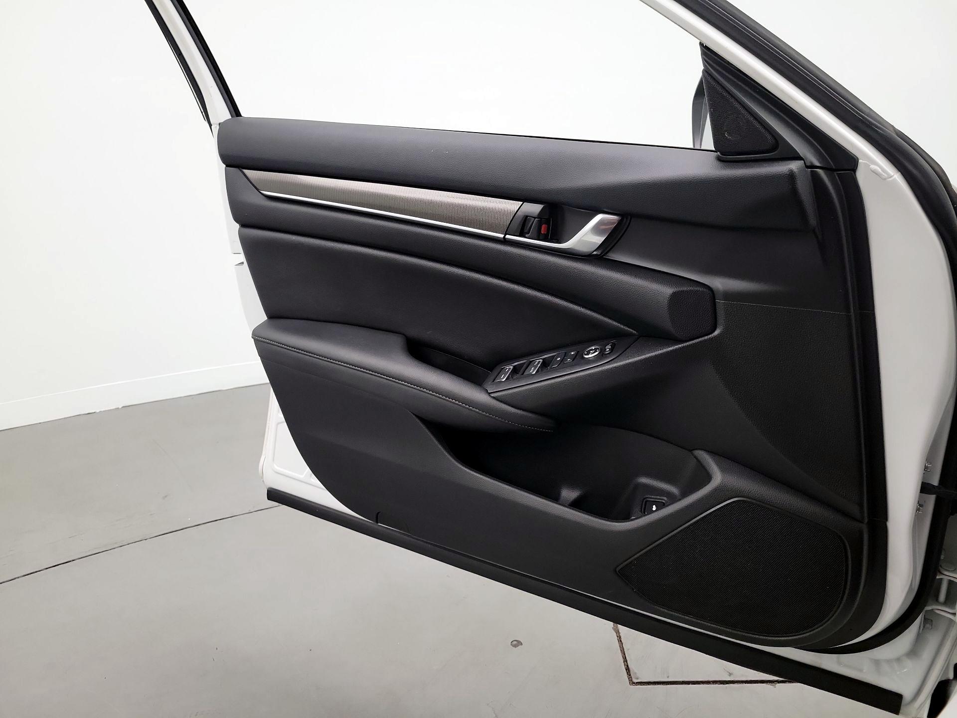 Thumbnail: 2020 Honda Accord - 12