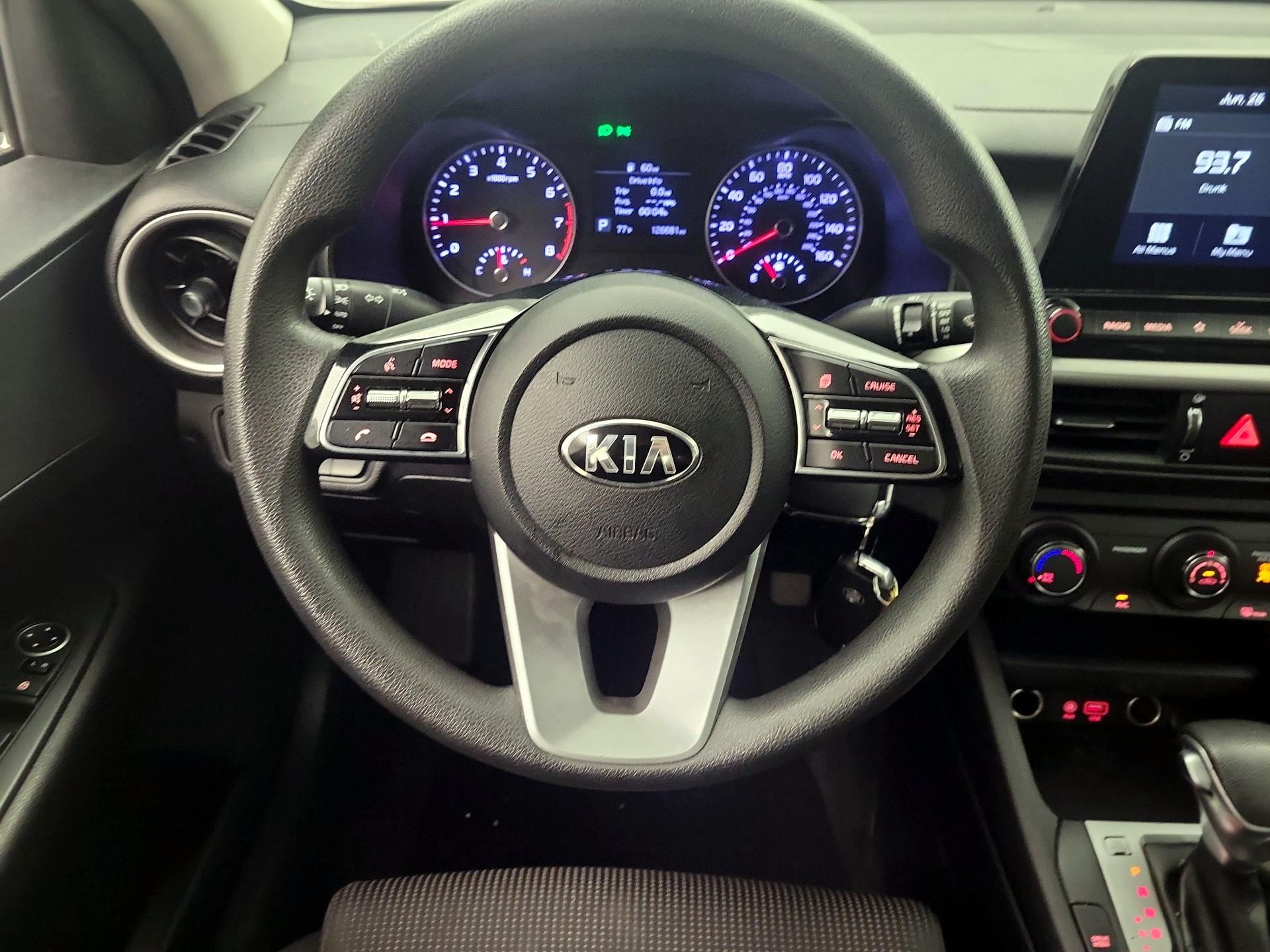 Thumbnail: 2020 Kia Forte - 10