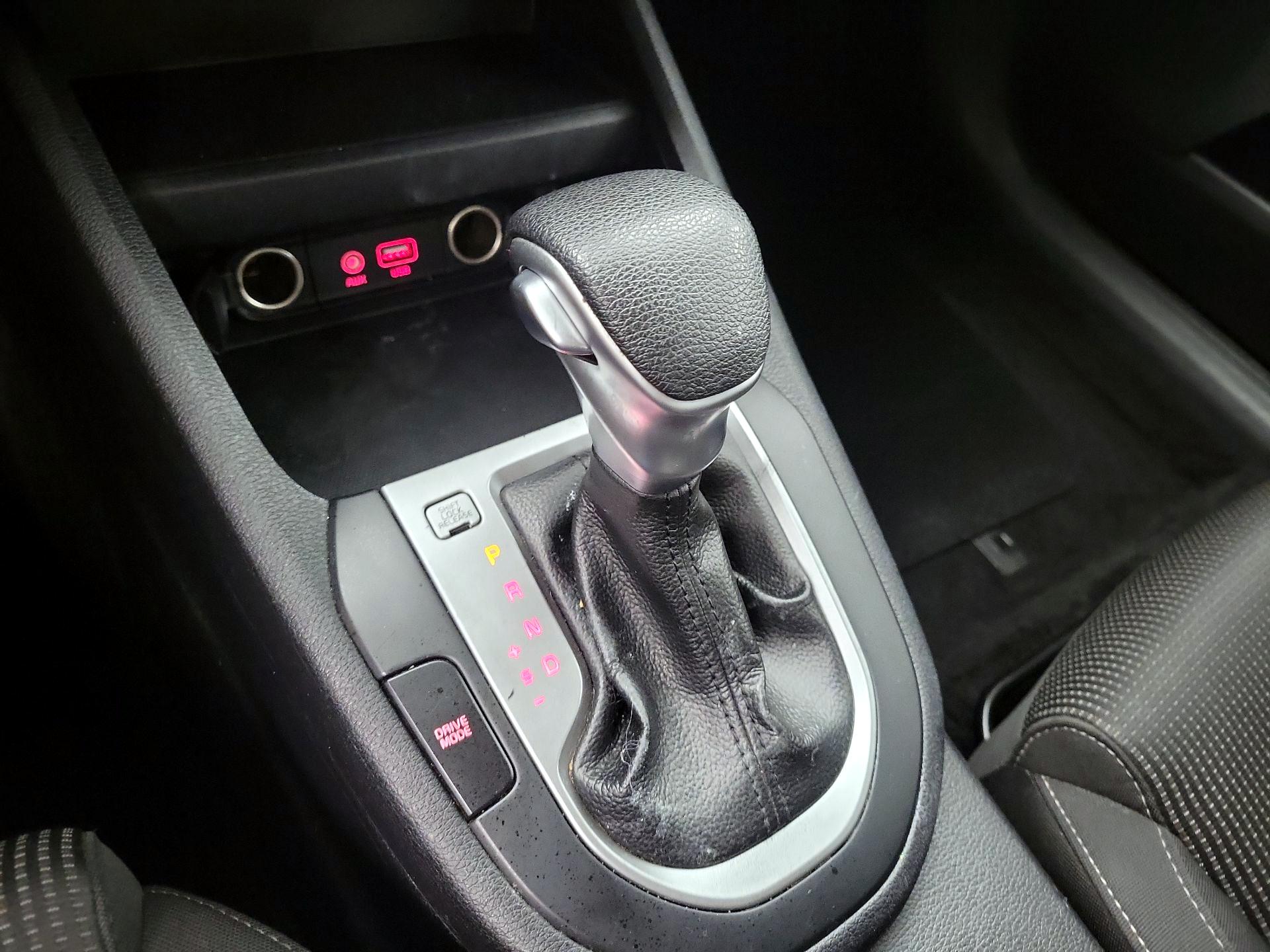 Thumbnail: 2020 Kia Forte - 17