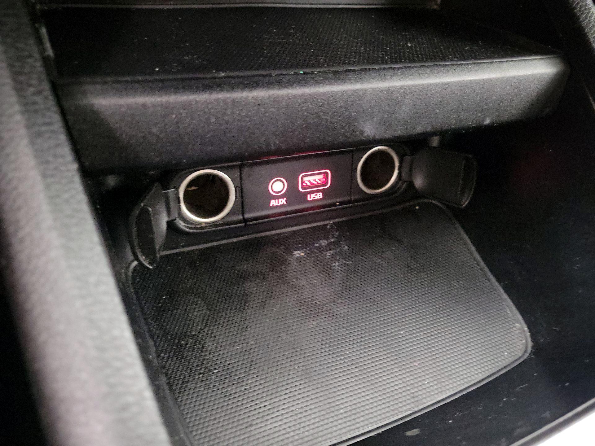 Thumbnail: 2020 Kia Forte - 18