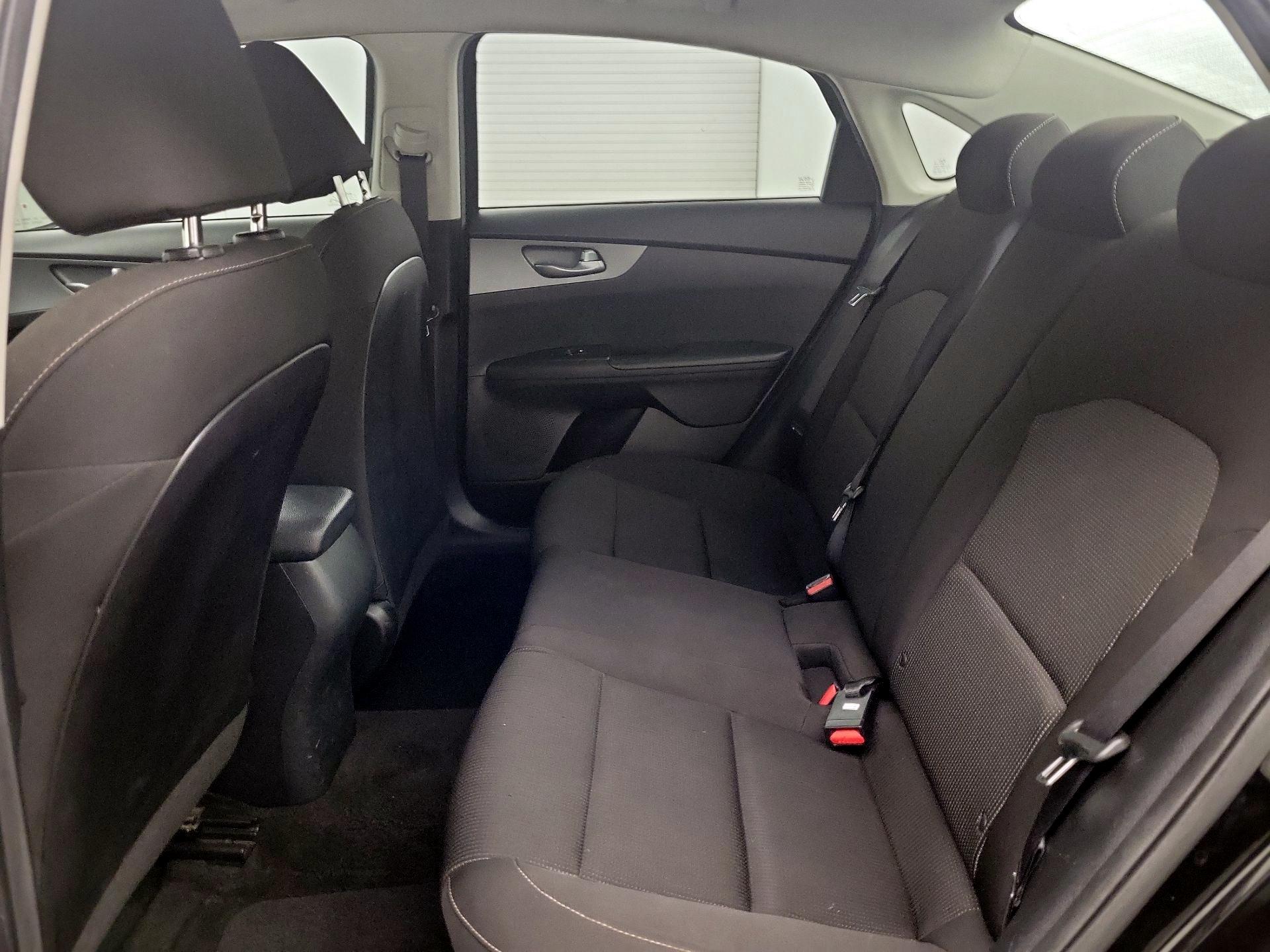Thumbnail: 2020 Kia Forte - 19