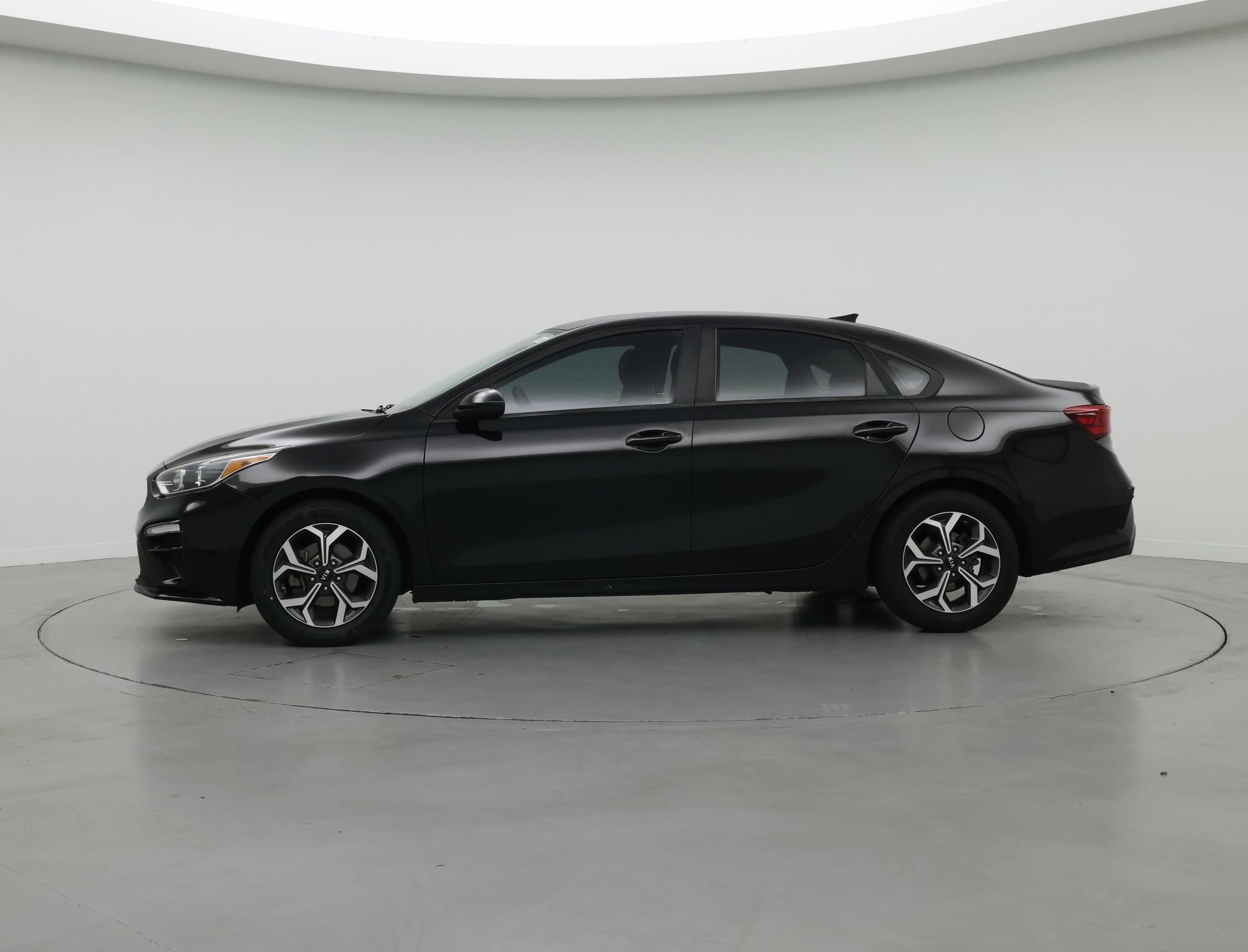 Thumbnail: 2020 Kia Forte - 3