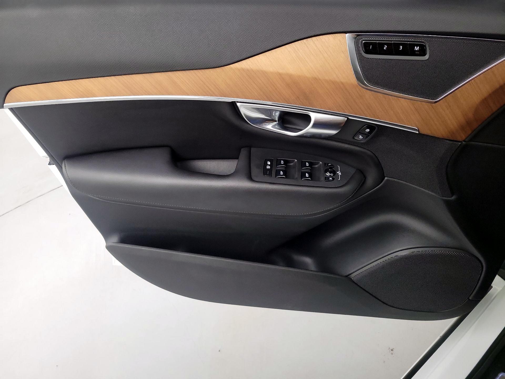 Thumbnail: 2023 Volvo XC90 - 12