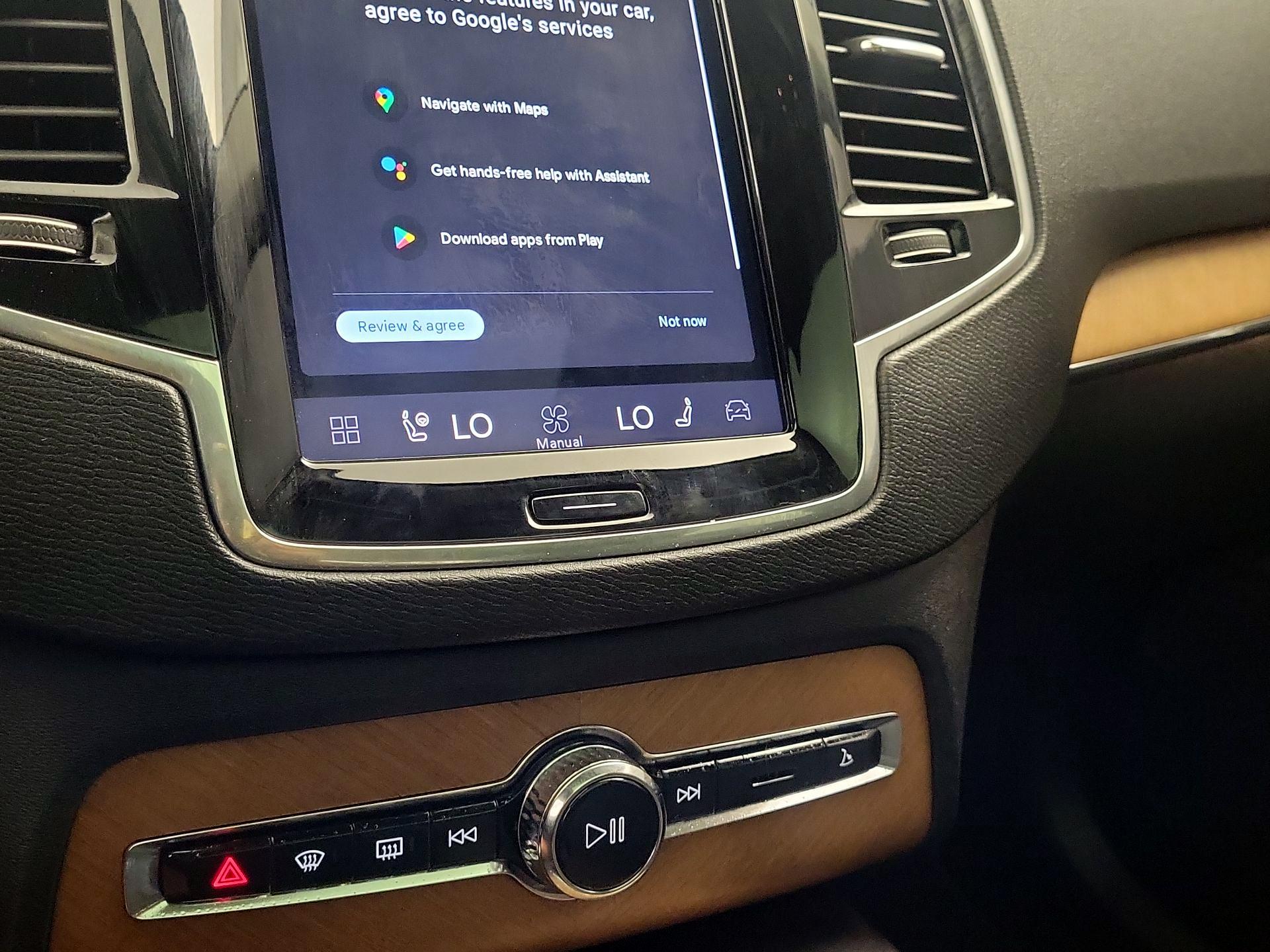 Thumbnail: 2023 Volvo XC90 - 16