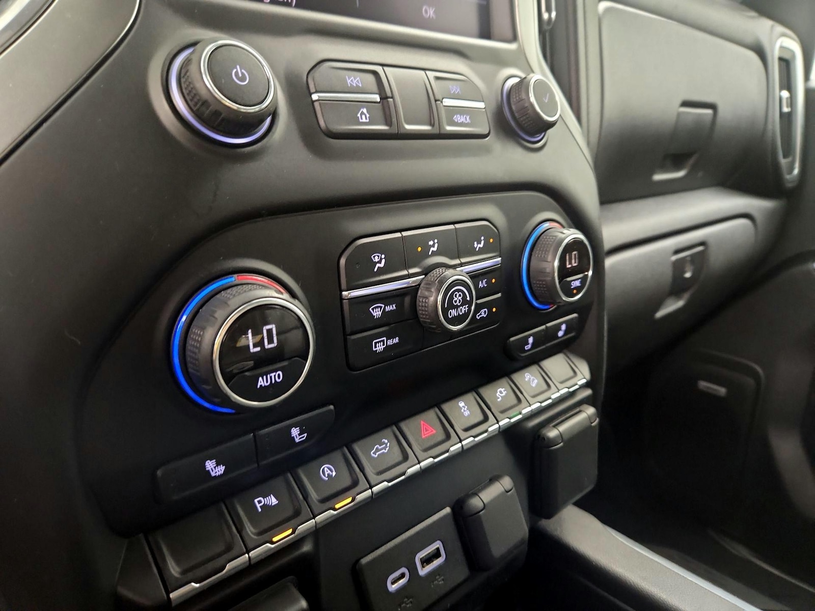 2019 Chevrolet Silverado 1500 LT Trail Boss - Photo 17