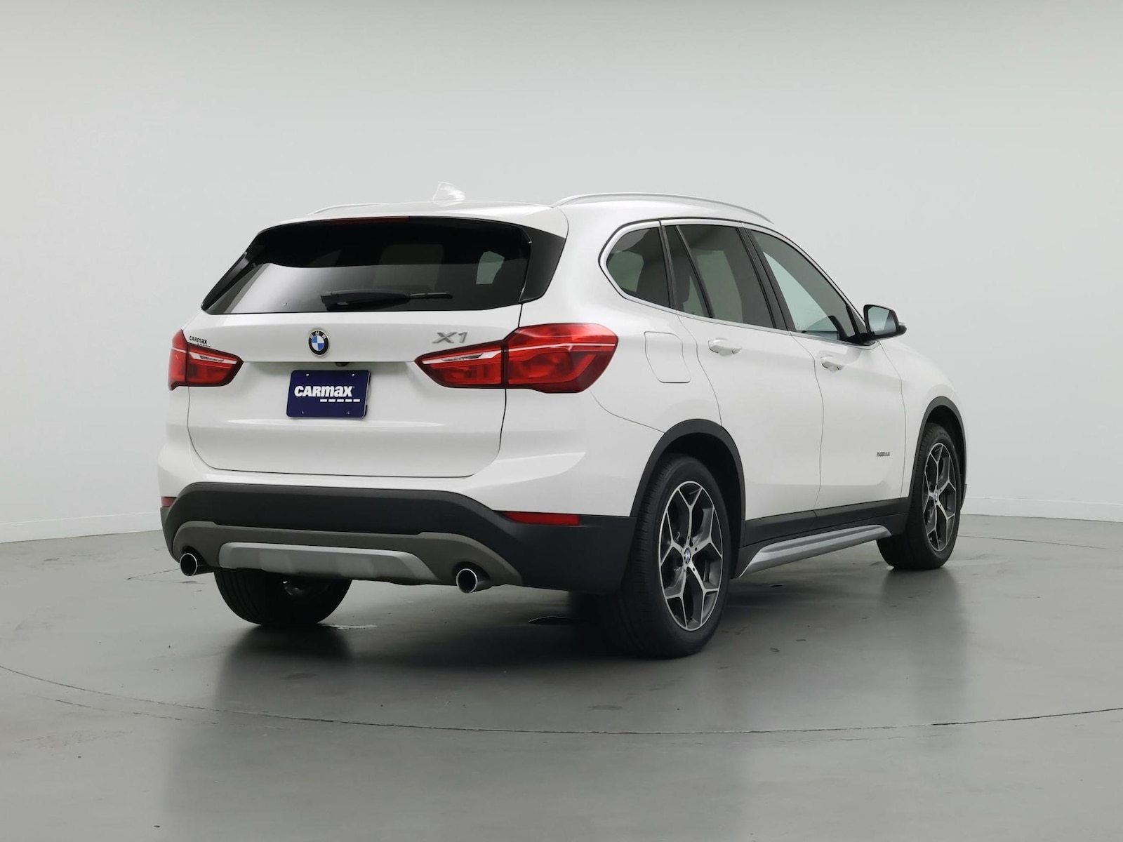 2018 BMW X1 28i - Photo 9