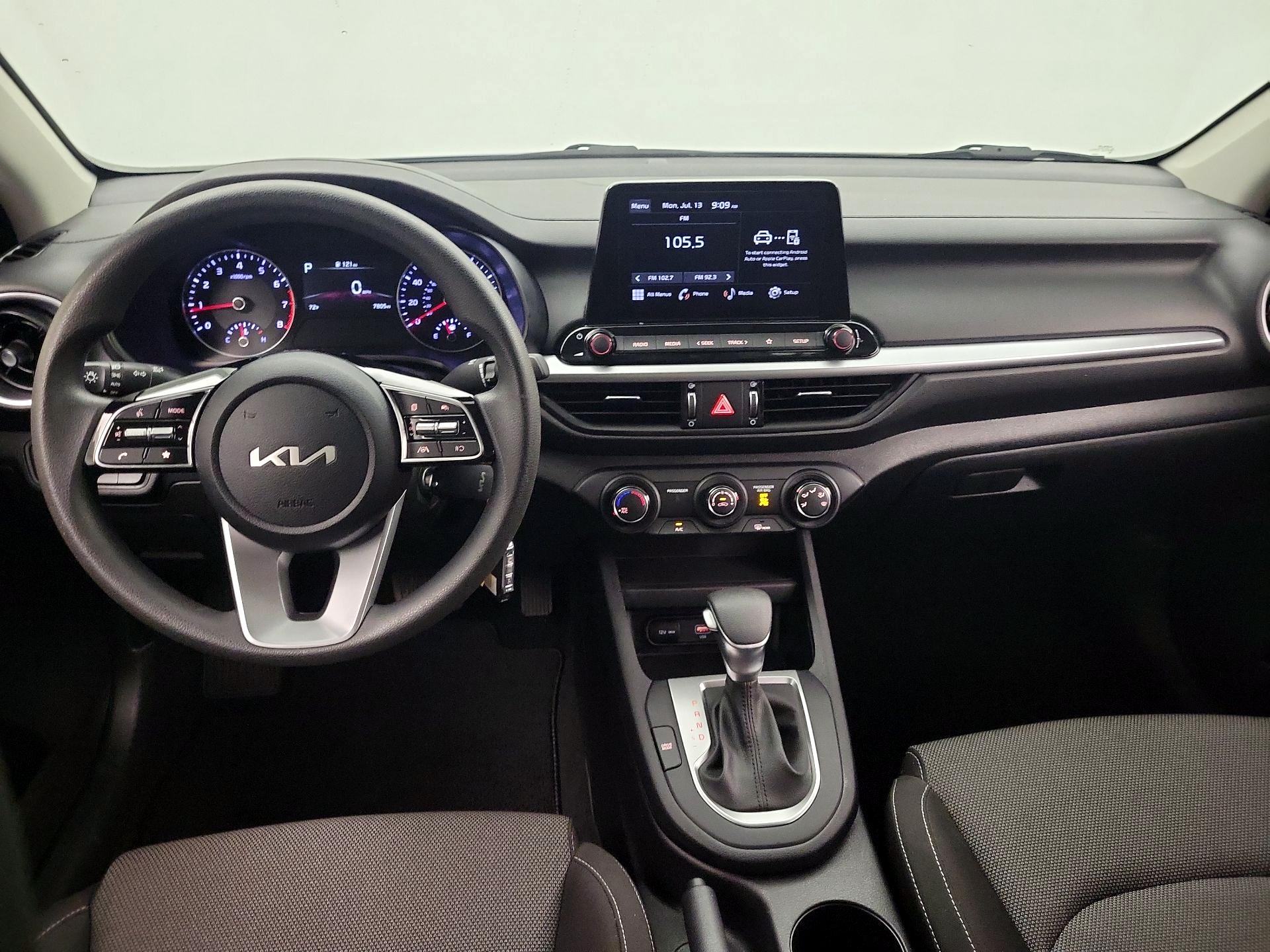 Thumbnail: 2024 Kia Forte - 9