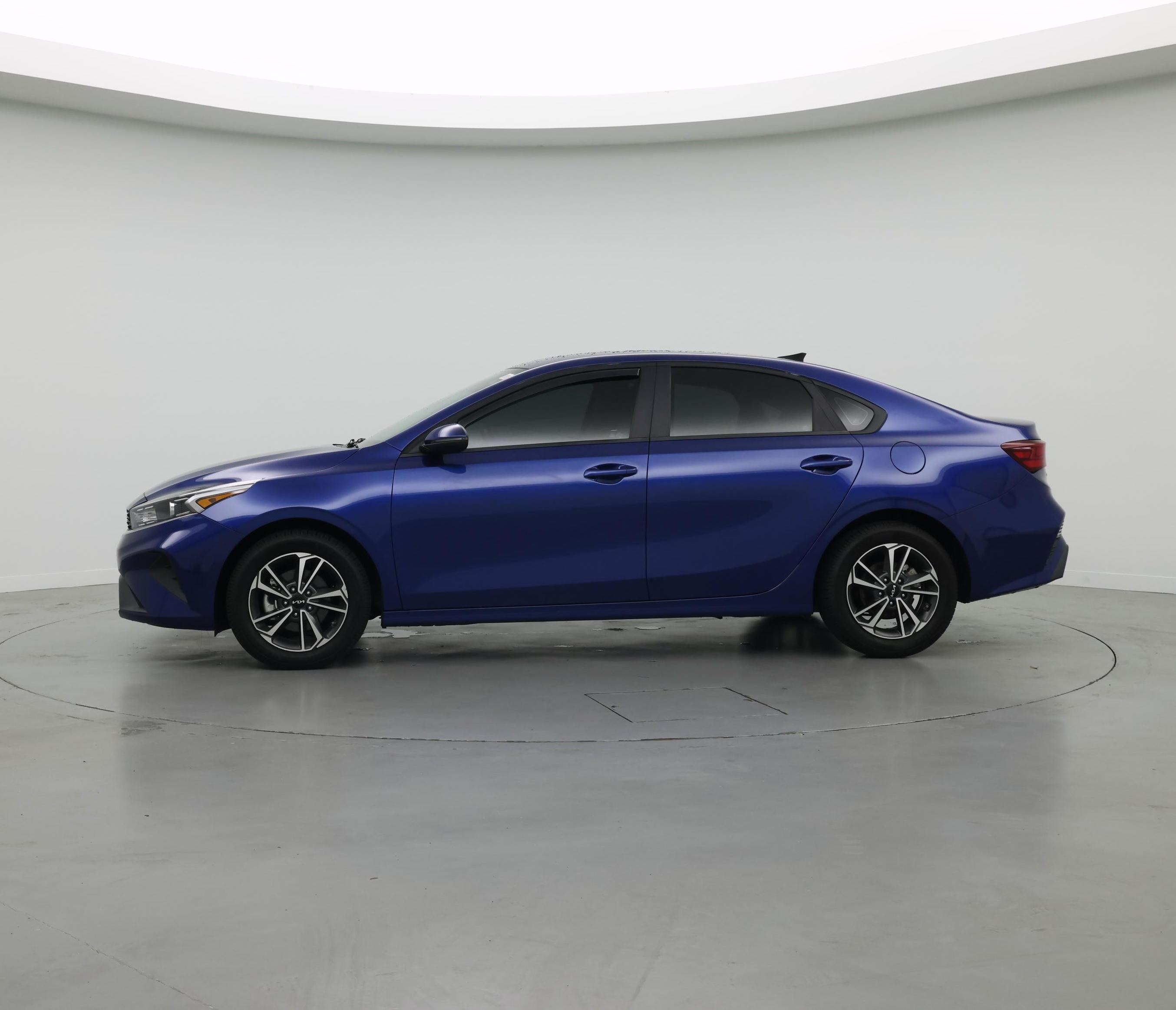 Thumbnail: 2024 Kia Forte - 3