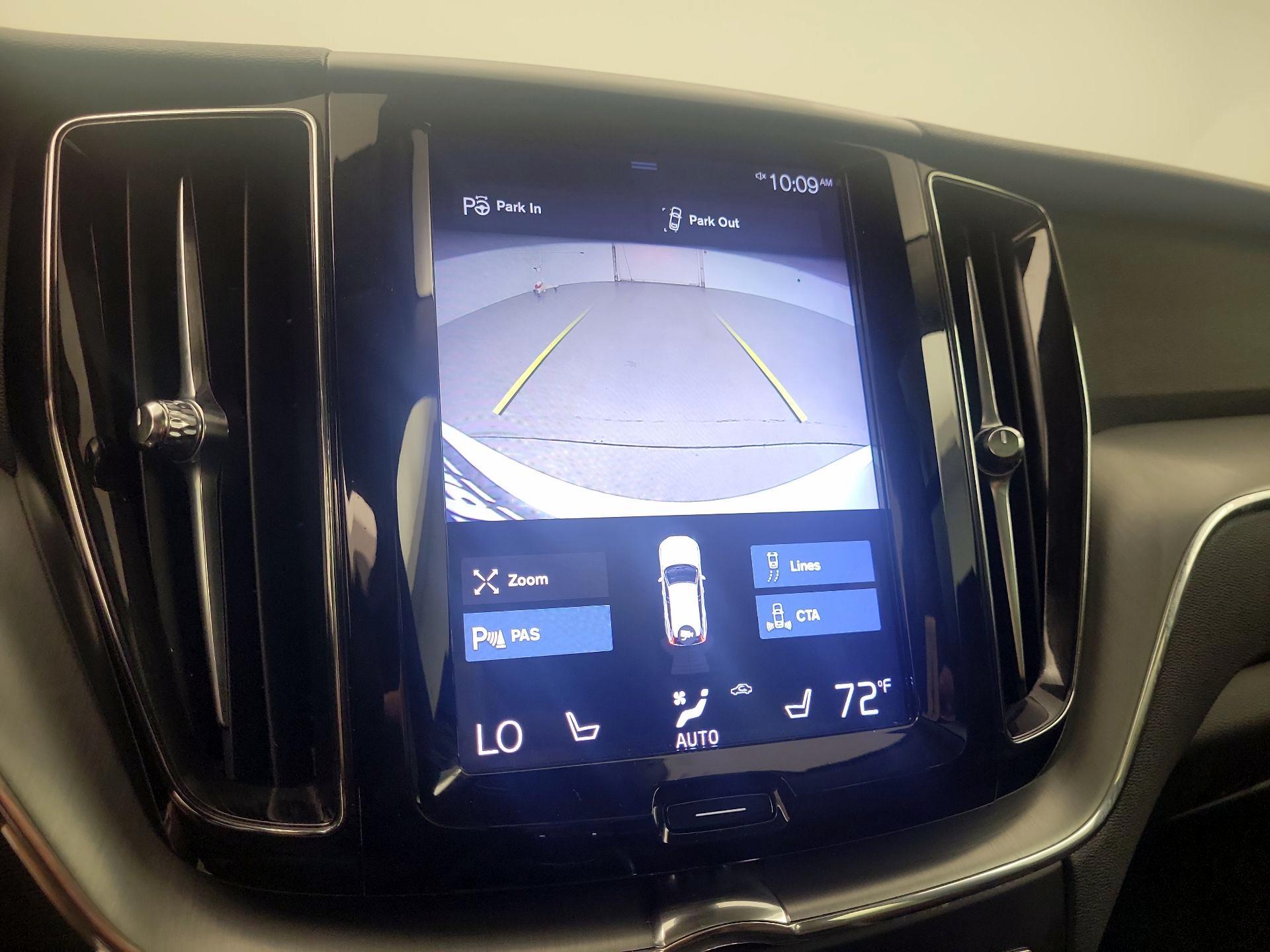 Thumbnail: 2019 Volvo XC60 - 14