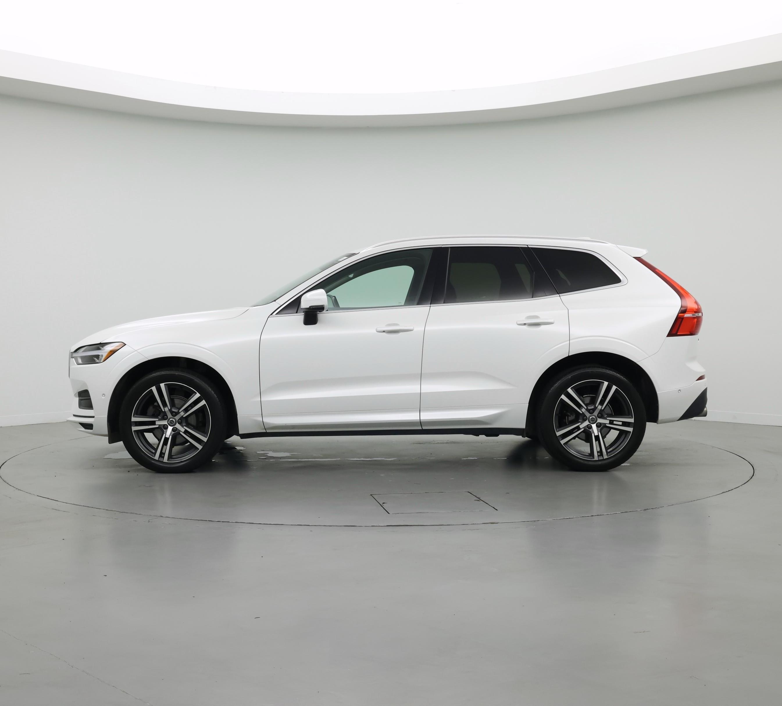 Thumbnail: 2019 Volvo XC60 - 3