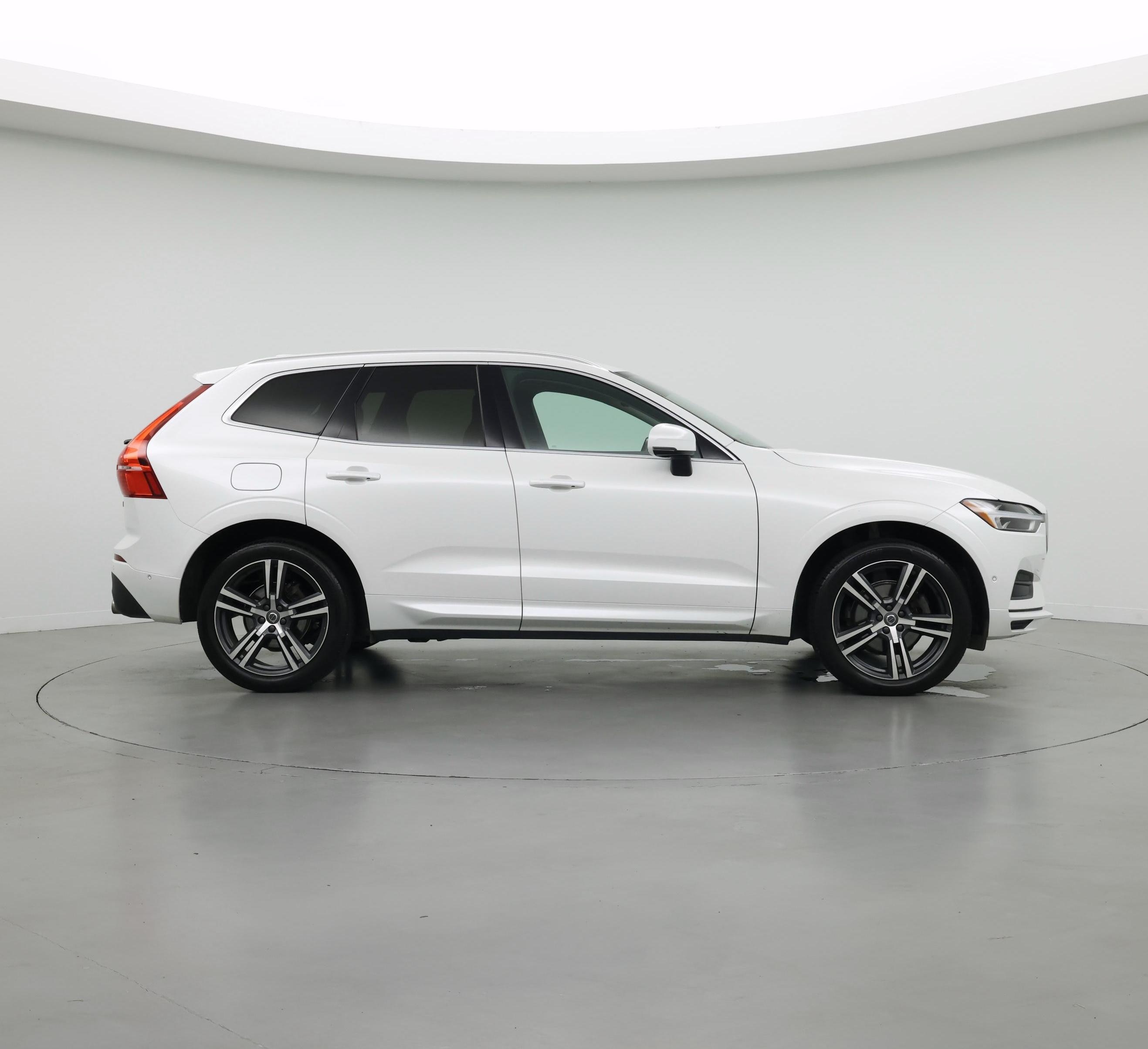 Thumbnail: 2019 Volvo XC60 - 7